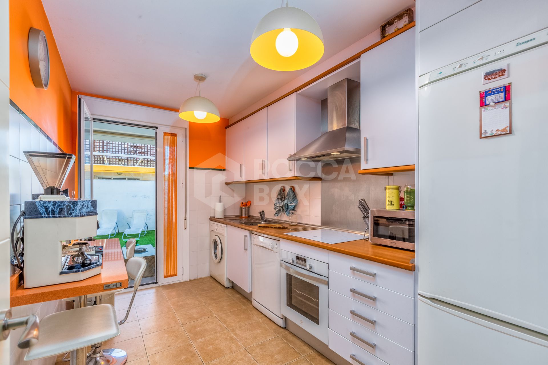 Fantastic LOW PRICE SEMI-DETACHED HOUSE!