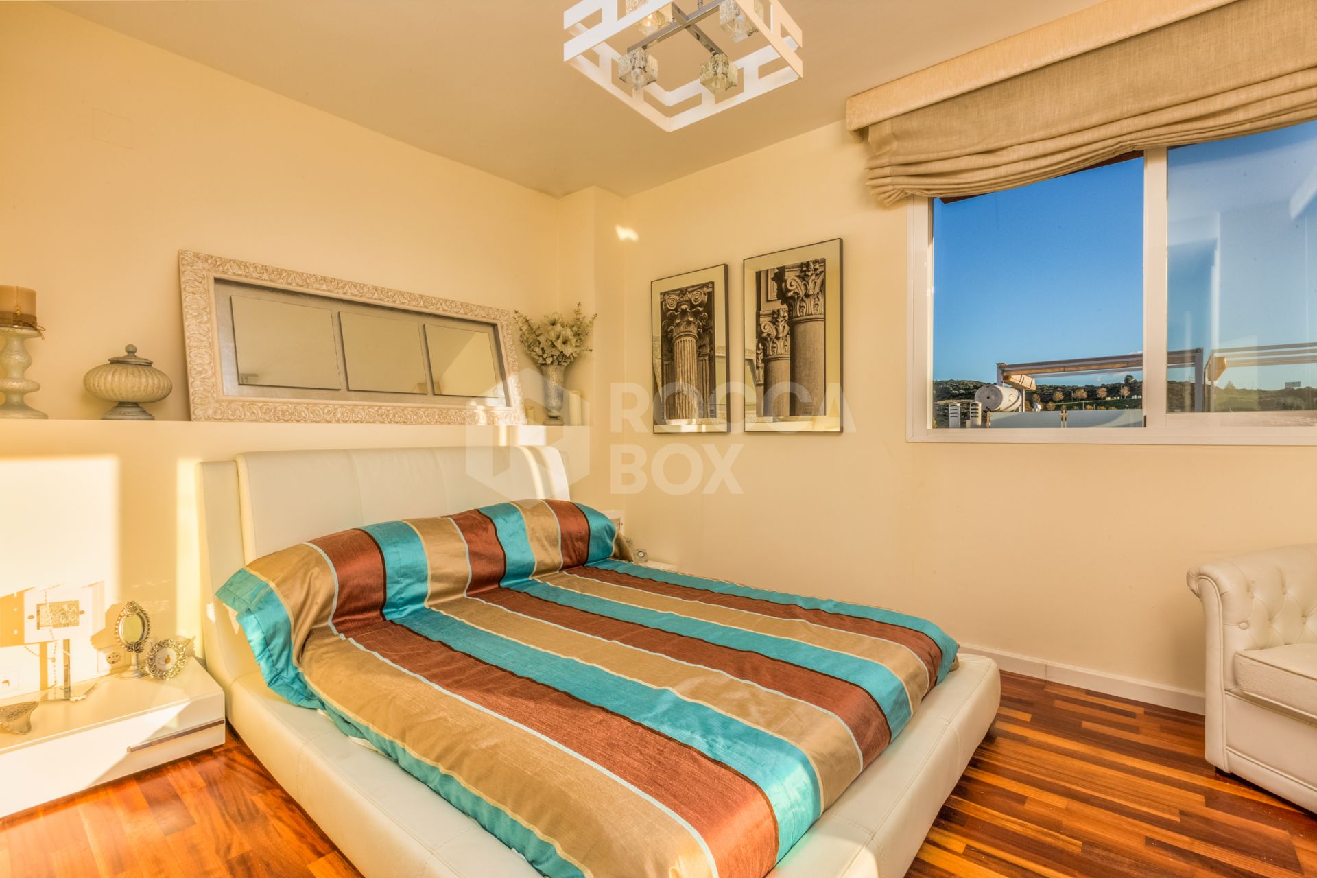 Fantastic LOW PRICE SEMI-DETACHED HOUSE!