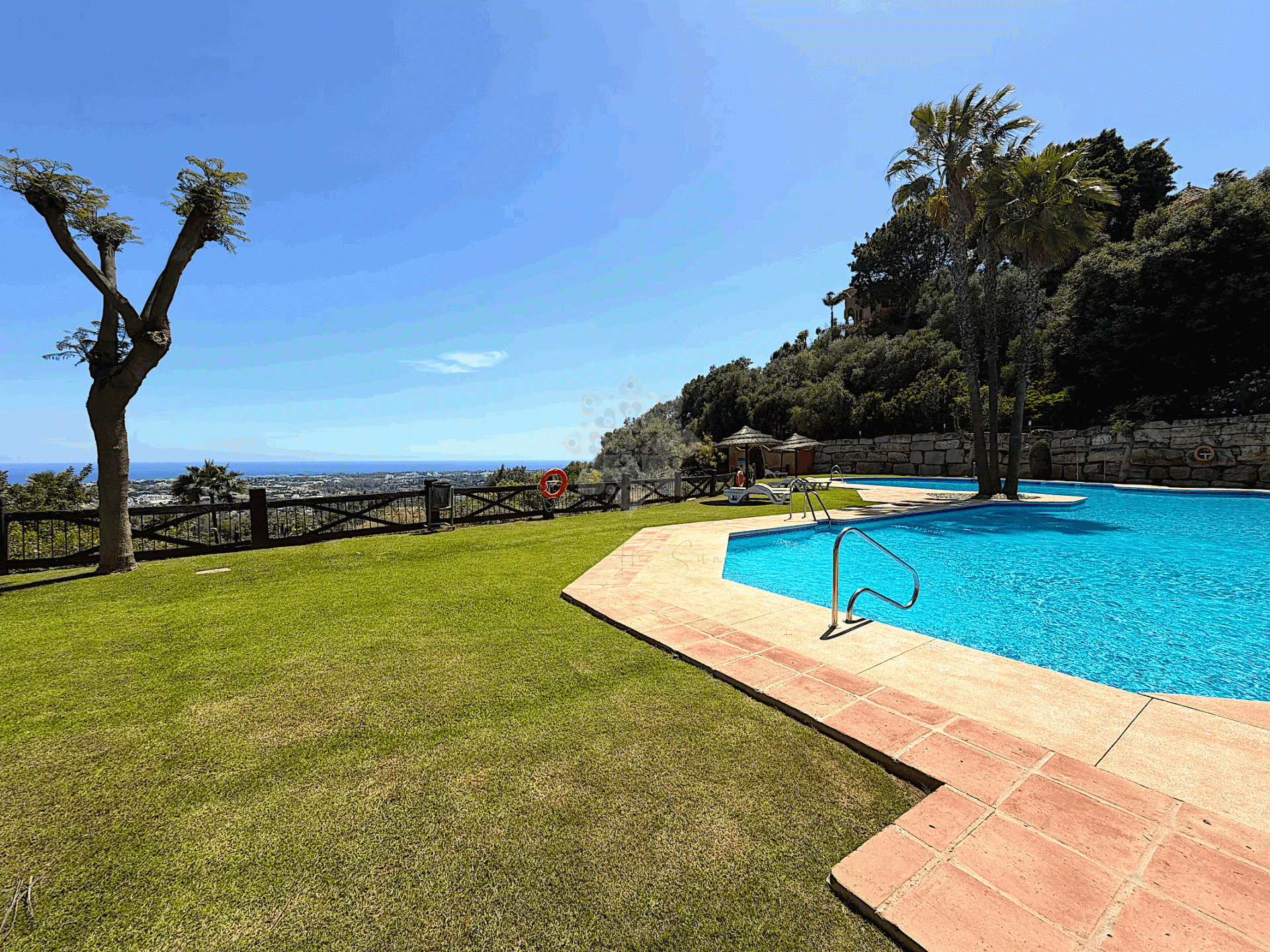 Ground Floor Apartment in Monte Halcones, Benahavis