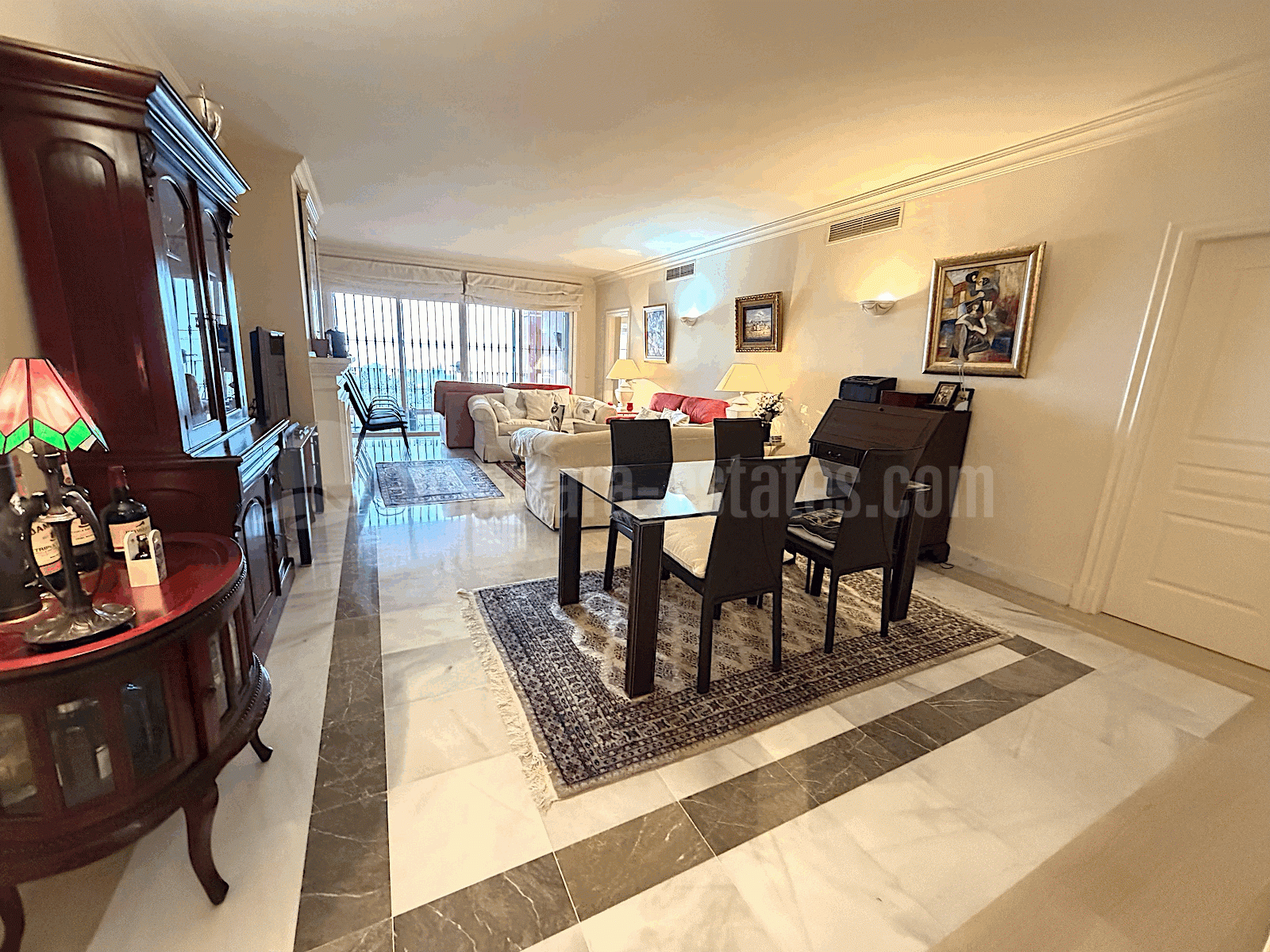 Apartamento Planta Baja en Monte Halcones, Benahavis