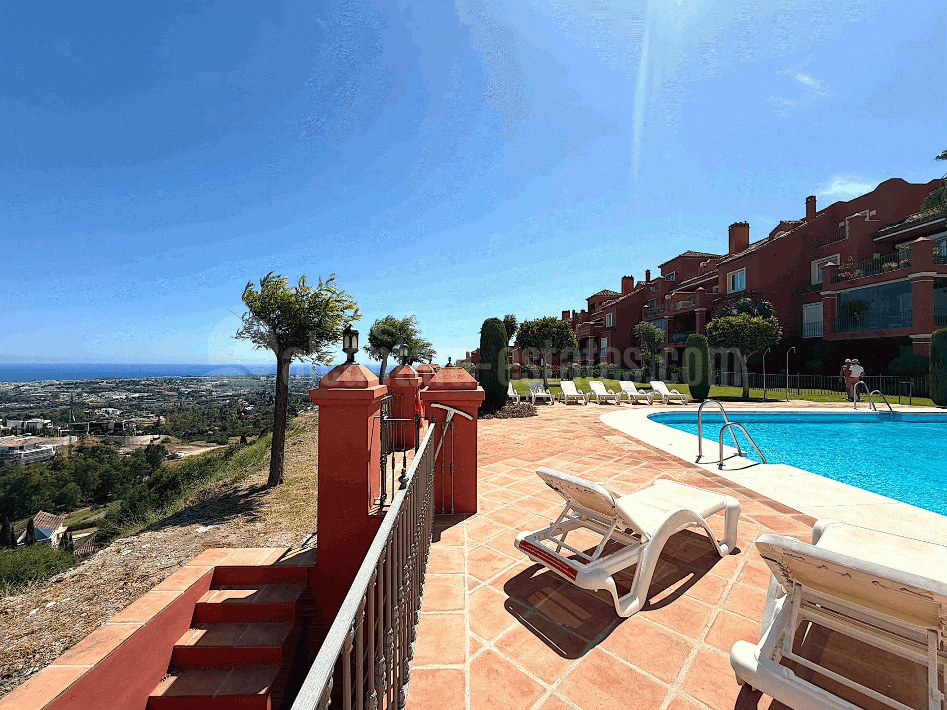 Apartamento Planta Baja en Monte Halcones, Benahavis