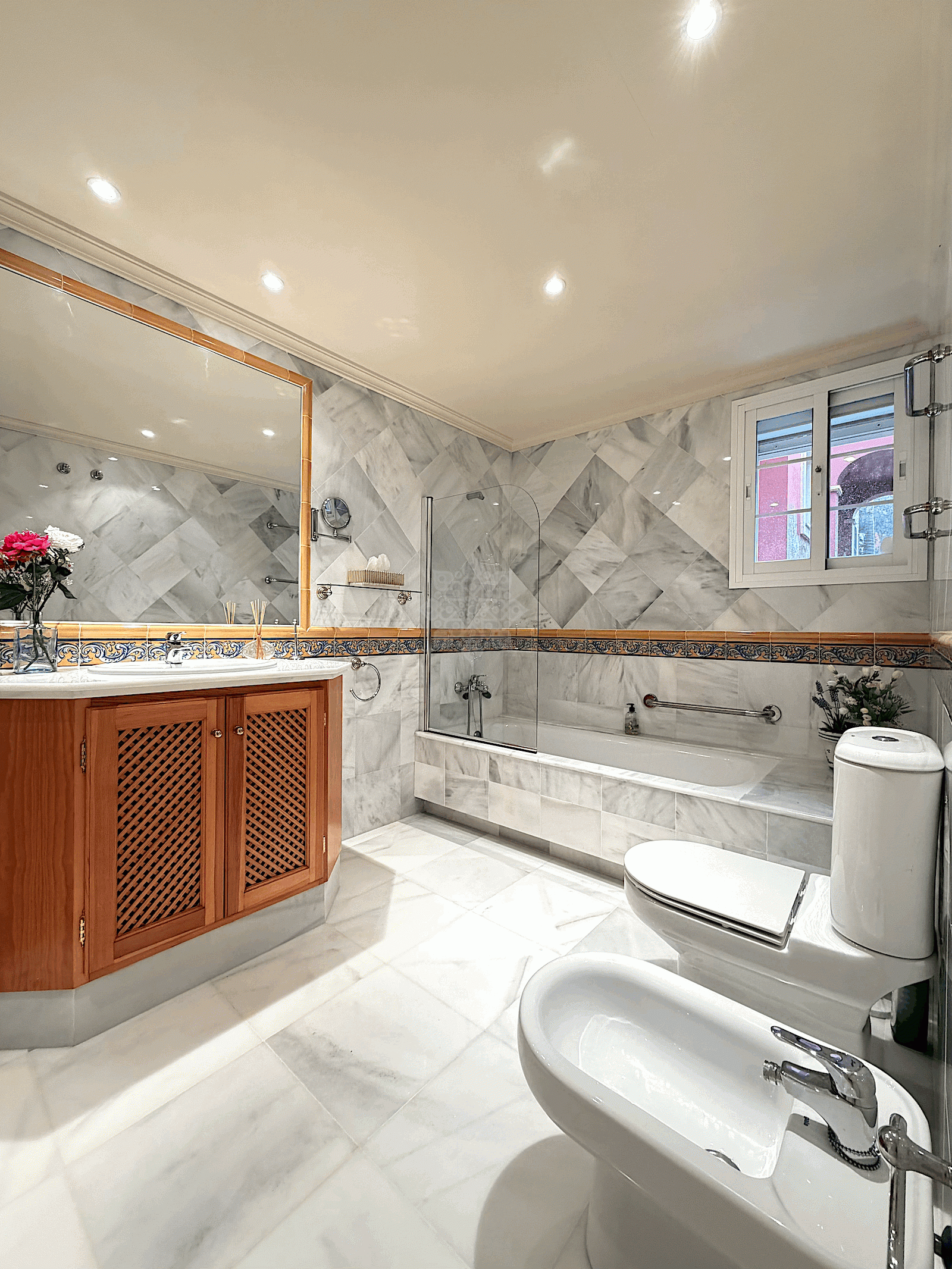 Apartament na parterze w Monte Halcones, Benahavis