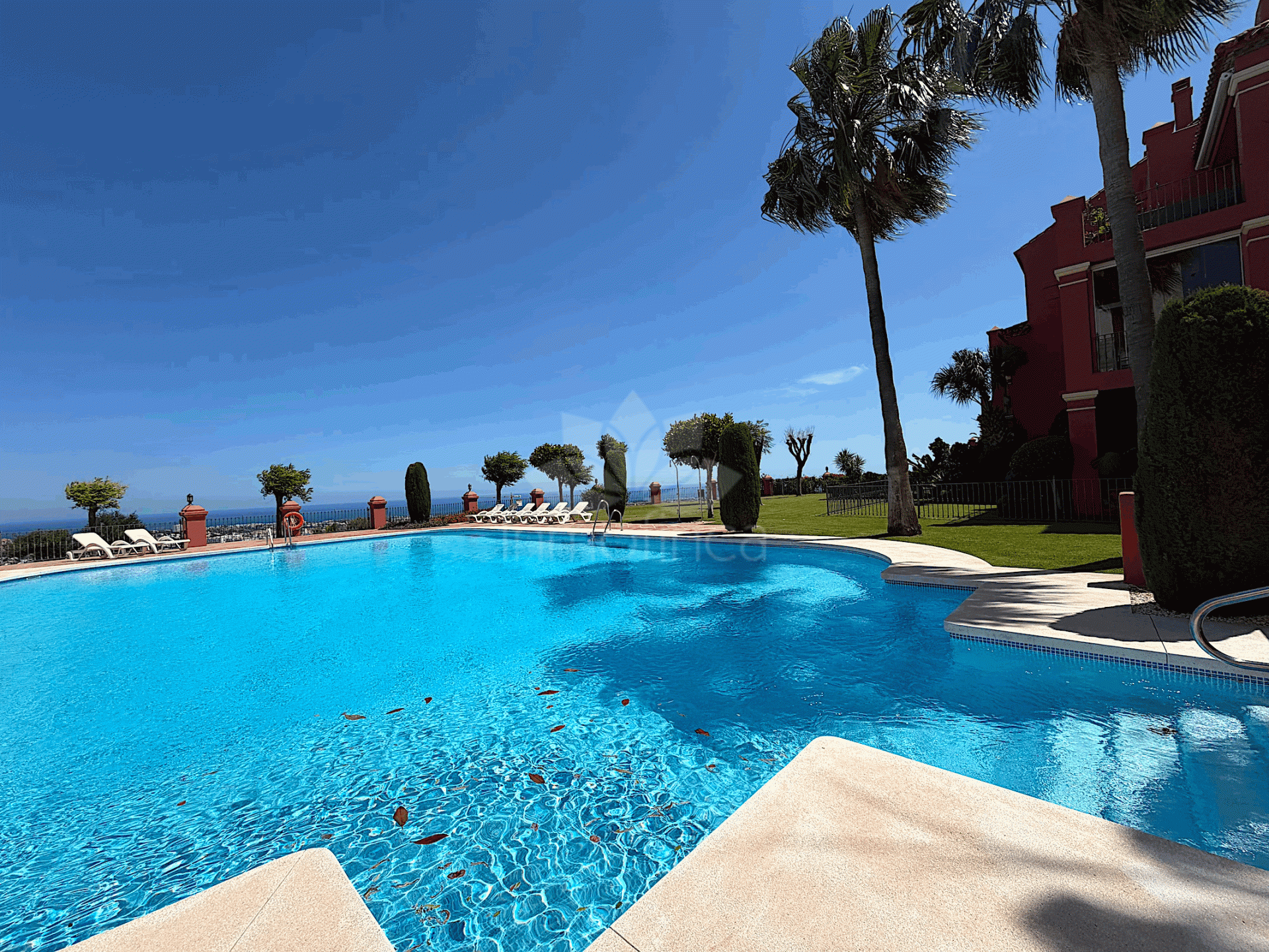 Ground Floor Apartment in Monte Halcones, Benahavis