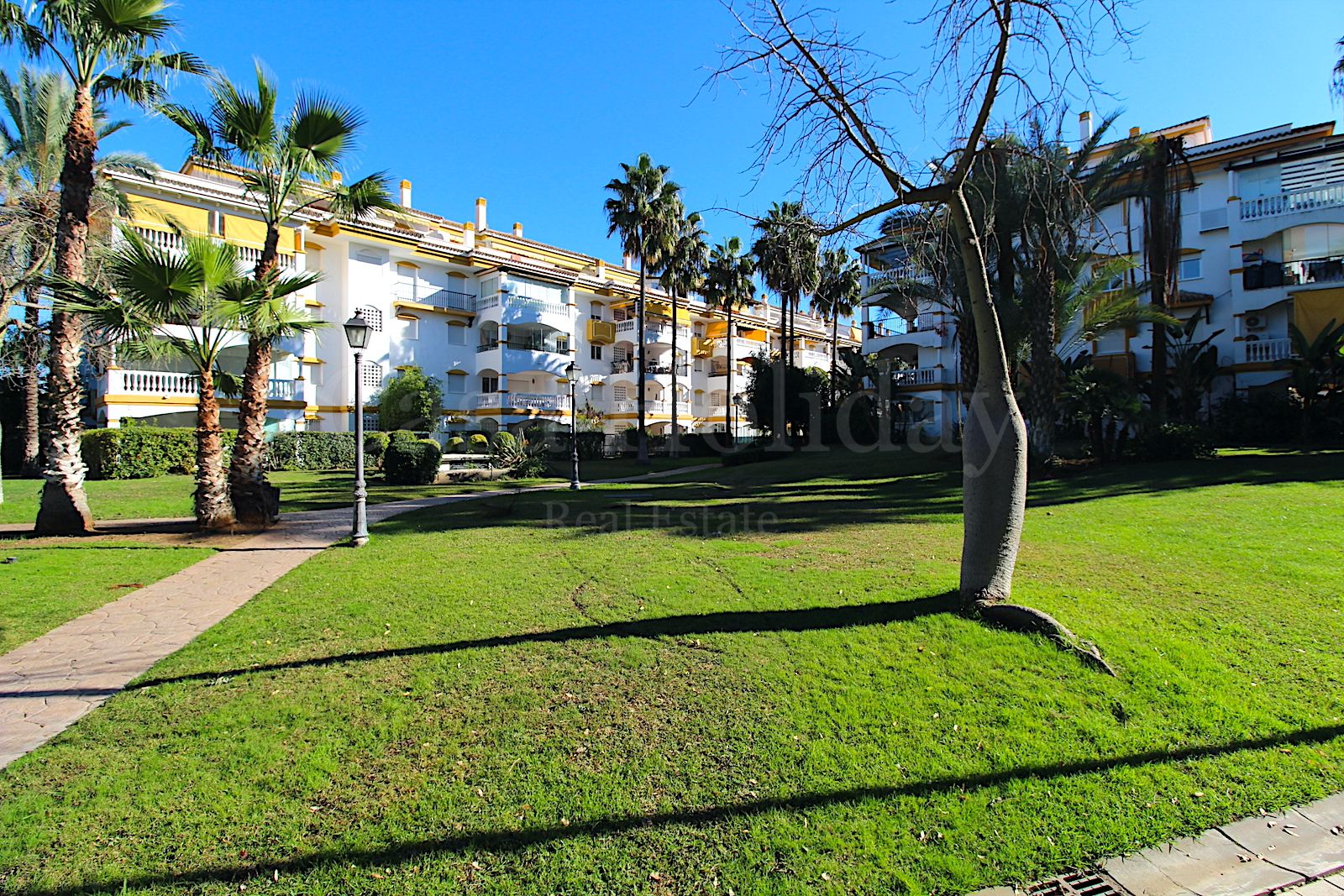 Ground Floor Apartment in Nueva Andalucia, Marbella