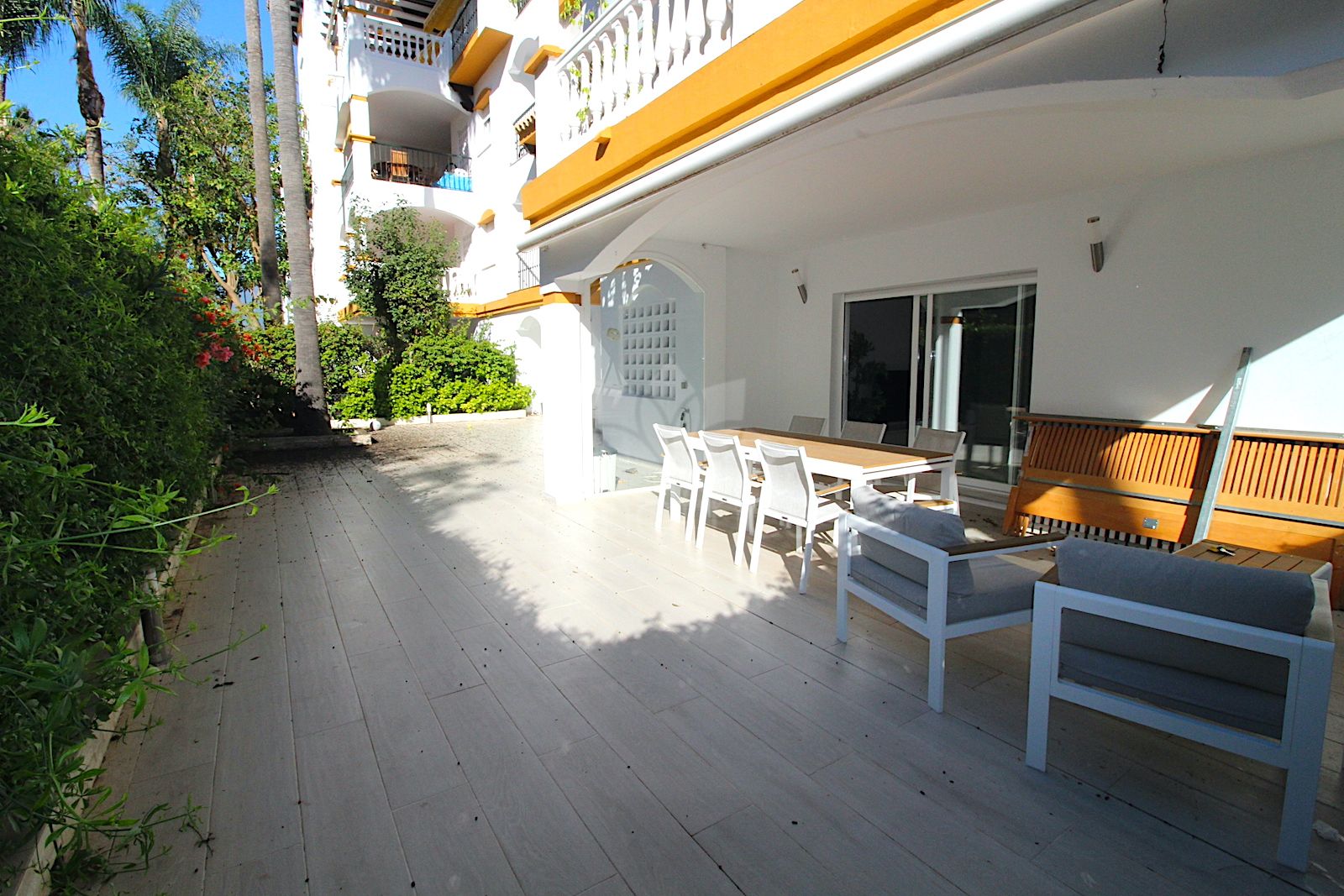 Apartamento Planta Baja en Nueva Andalucia, Marbella