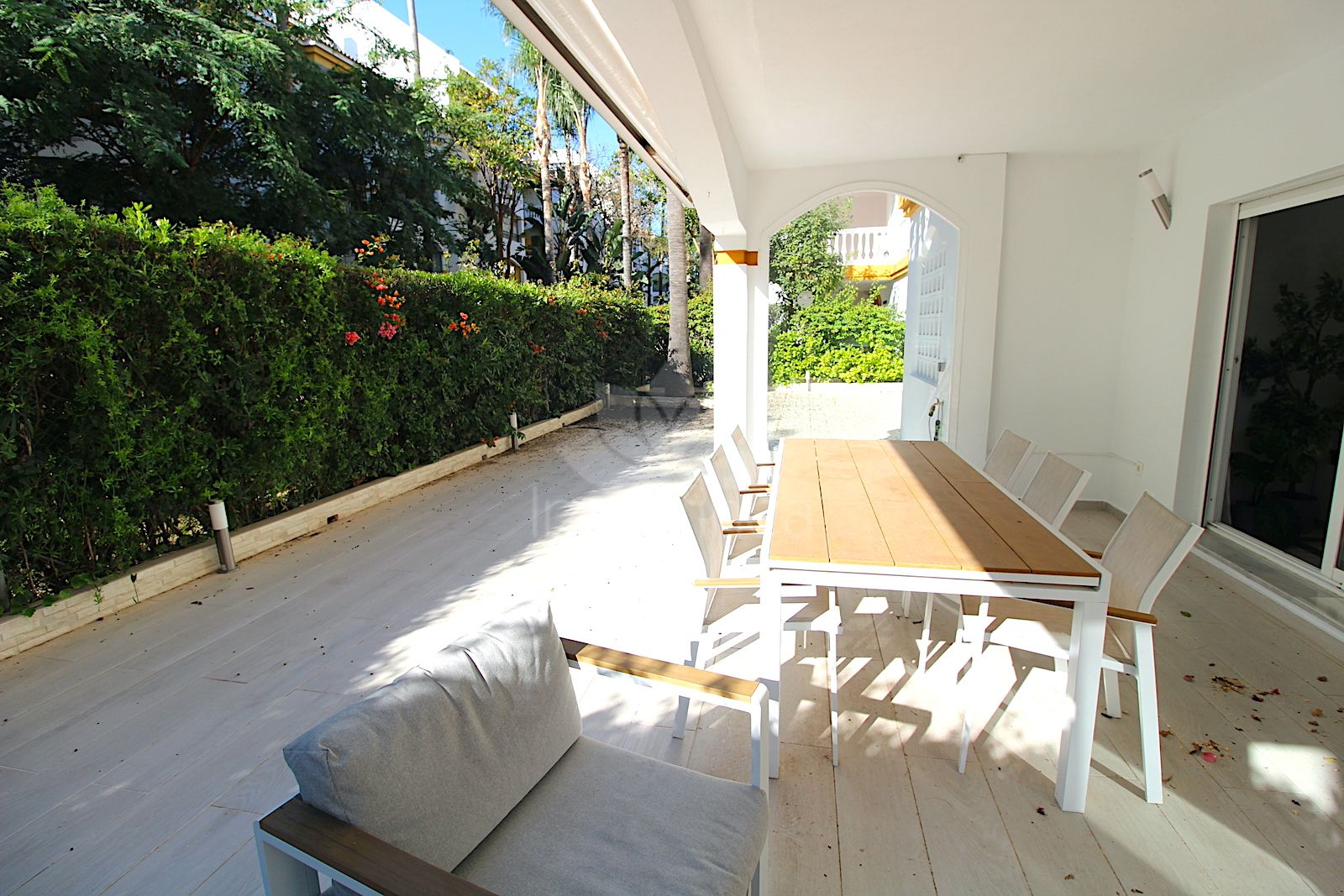 Apartamento Planta Baja en Nueva Andalucia, Marbella