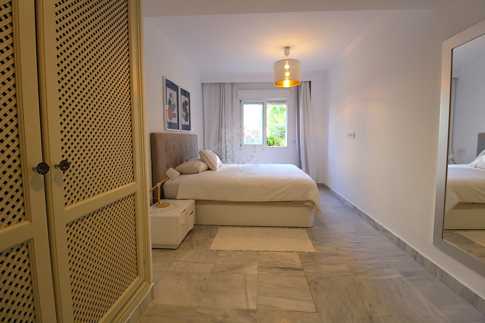 Apartamento Planta Baja en Nueva Andalucia, Marbella