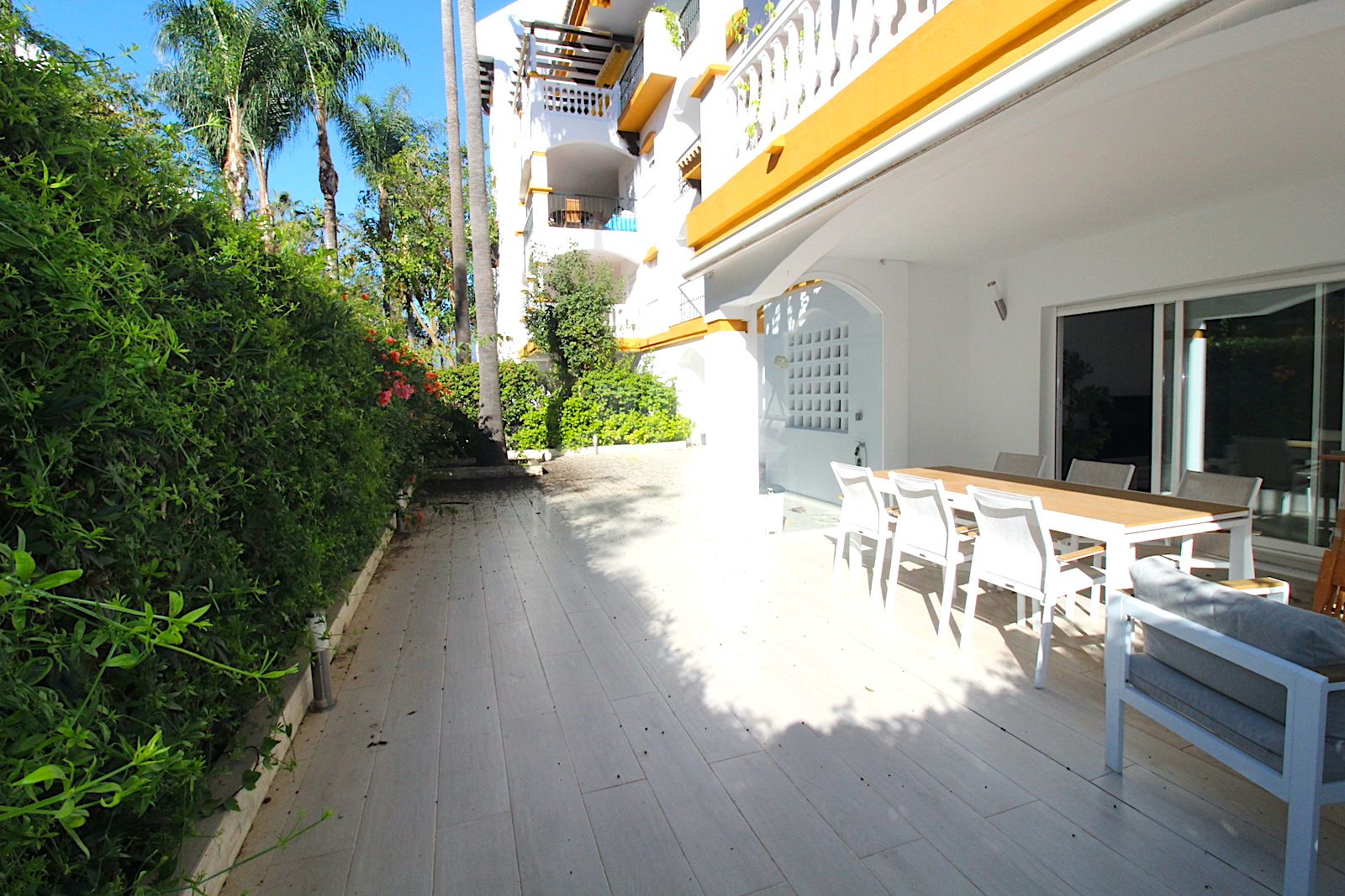 Apartamento Planta Baja en Nueva Andalucia, Marbella