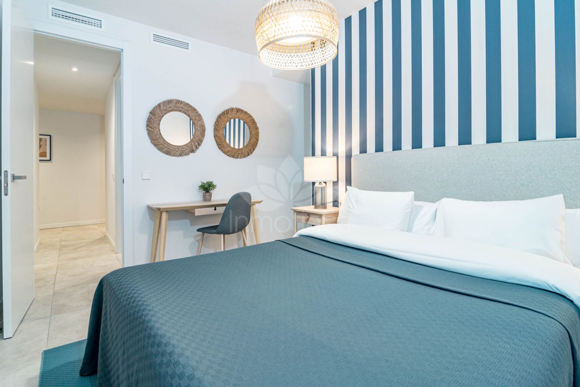 Apartamento en Las Mesas, Estepona