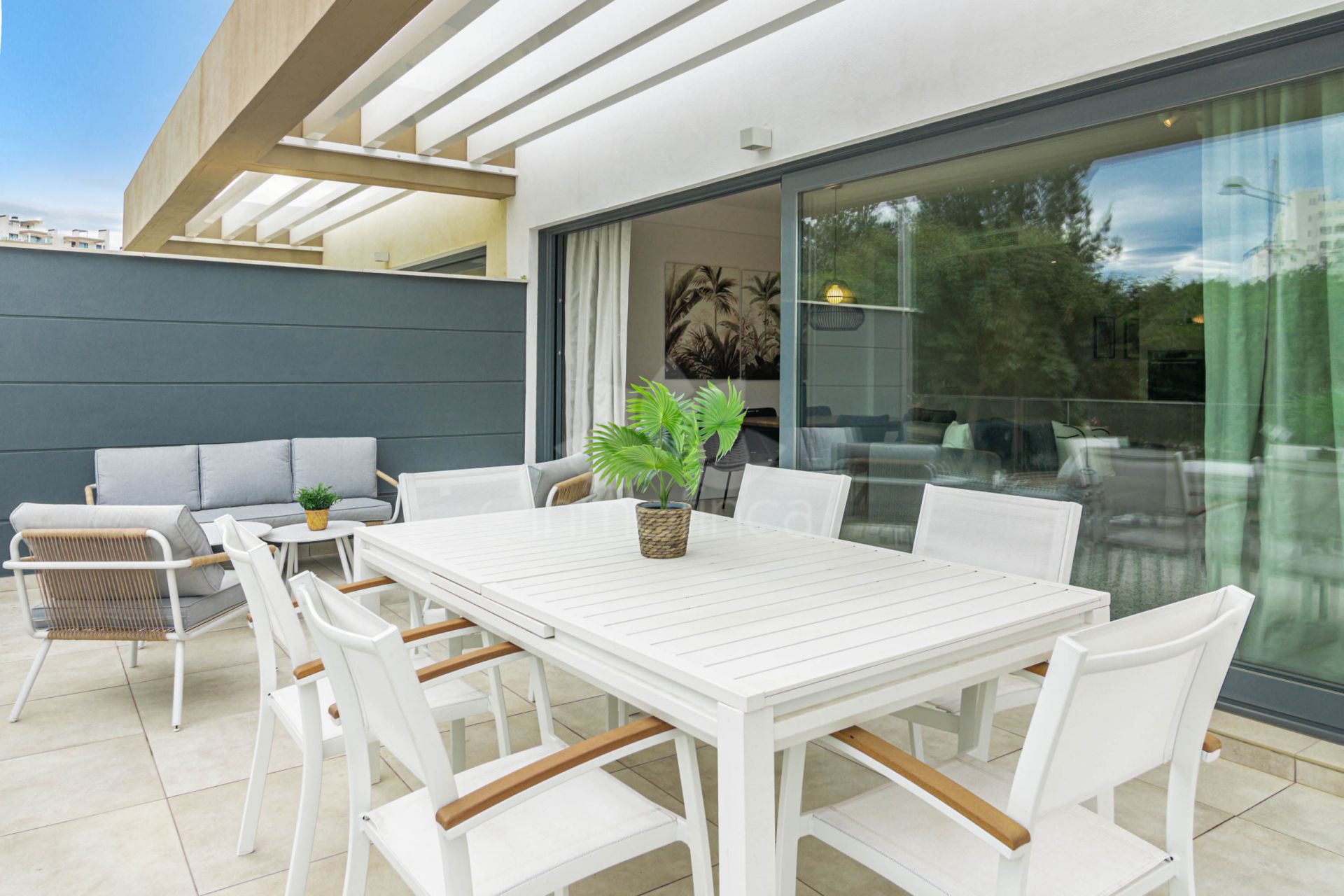 Apartamento en Las Mesas, Estepona