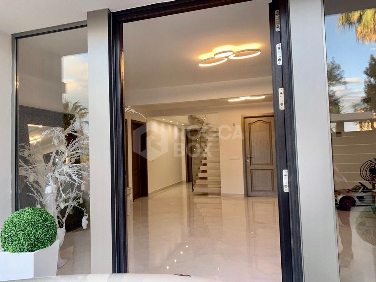 Stunning 5-Bedroom Villa on Valderrama Golf Course – Sotogrande