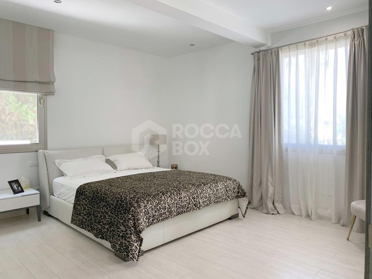 Stunning 5-Bedroom Villa on Valderrama Golf Course – Sotogrande