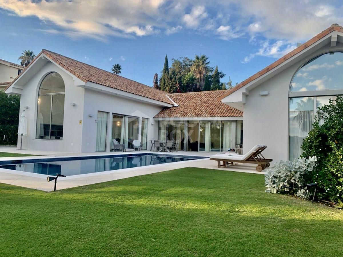 Stunning 5-Bedroom Villa on Valderrama Golf Course – Sotogrande