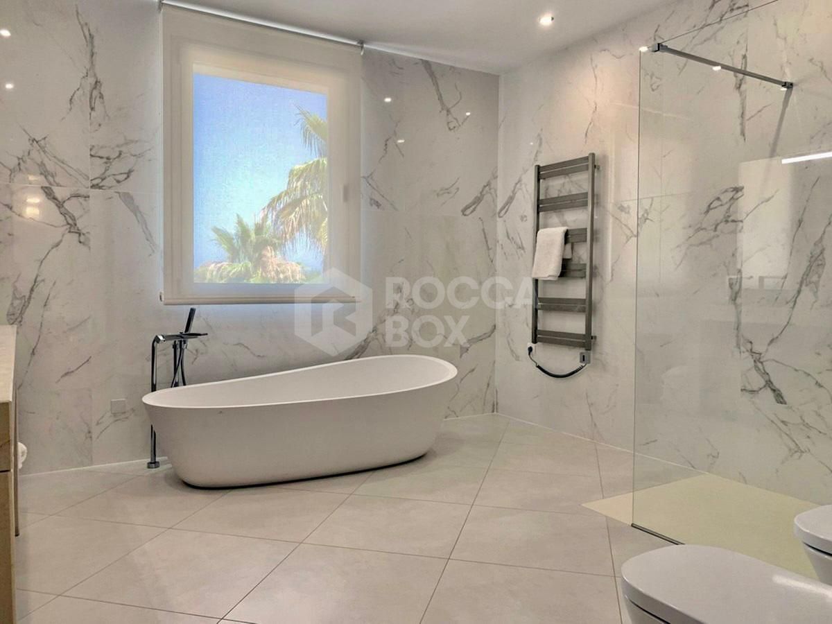 Stunning 5-Bedroom Villa on Valderrama Golf Course – Sotogrande