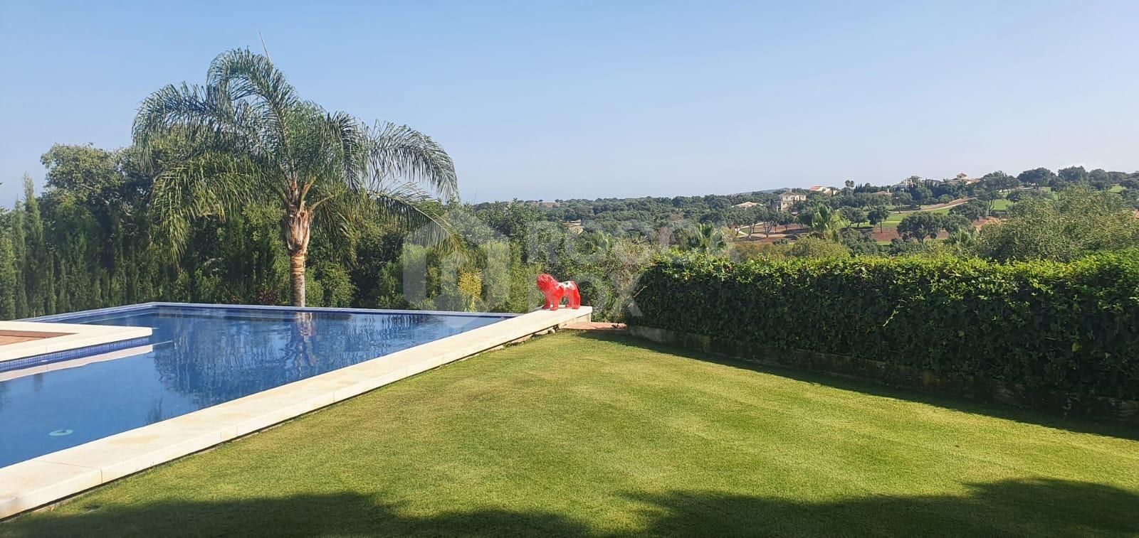 Villa for sale in Sotogrande Alto