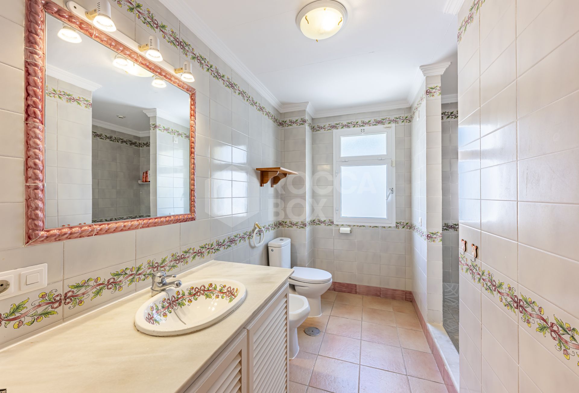 Stunning 7-Bedroom Villa with Pool, Terrace & Family-Friendly Amenities