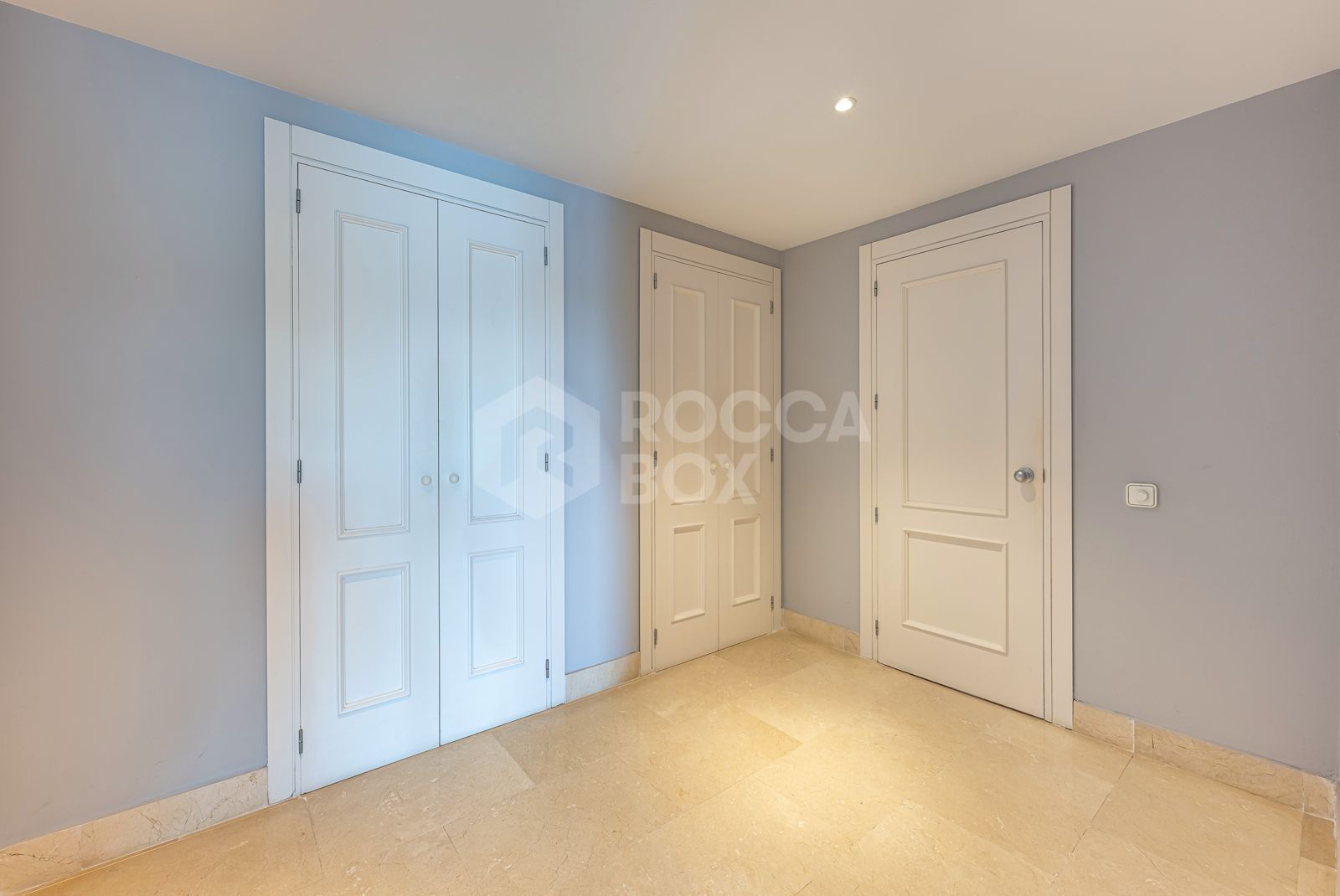 *Charming Marina Apartment with Stunning Sea Views in Sotogrande Port*