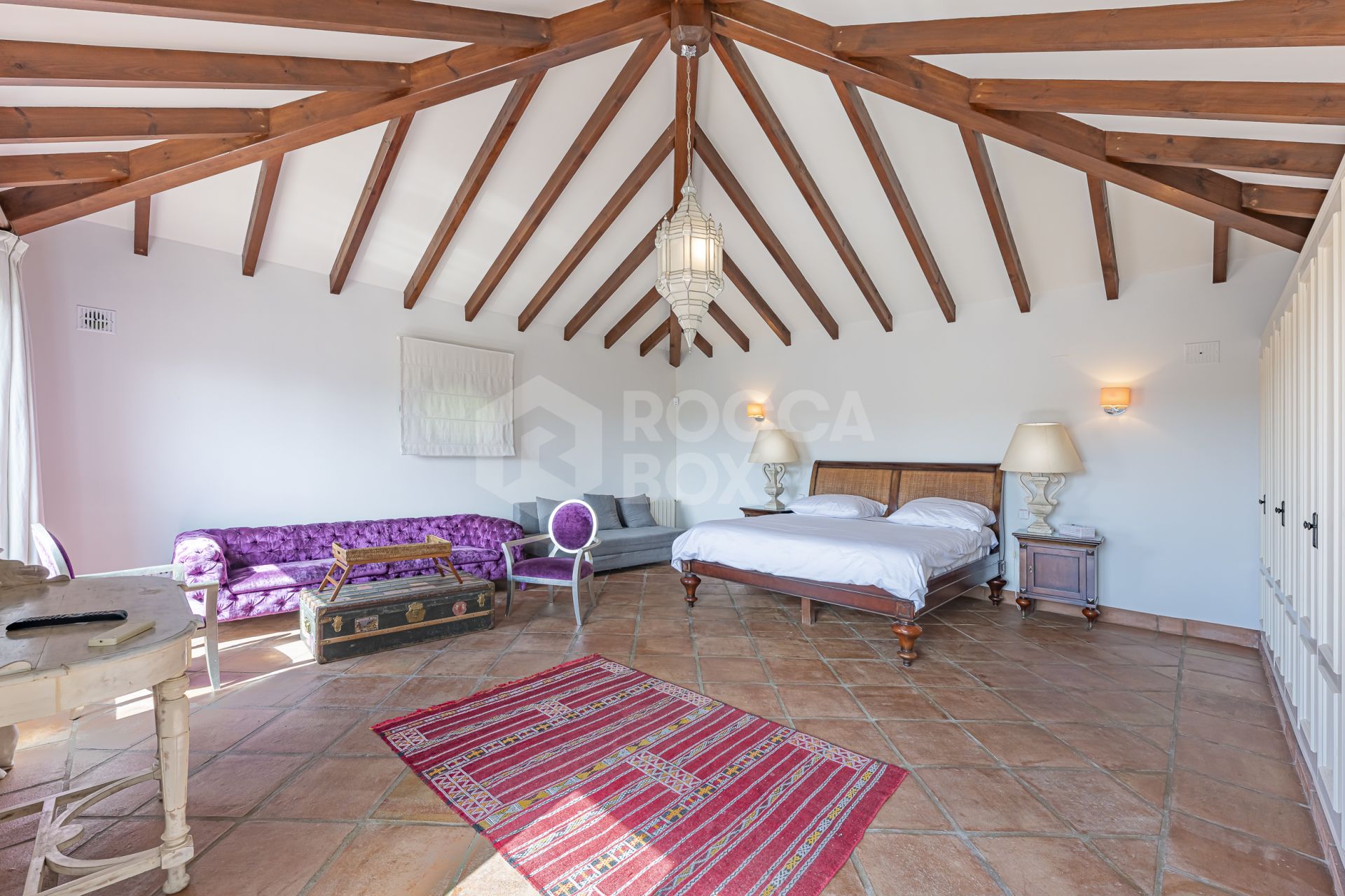 5 bedroom Expansive garden