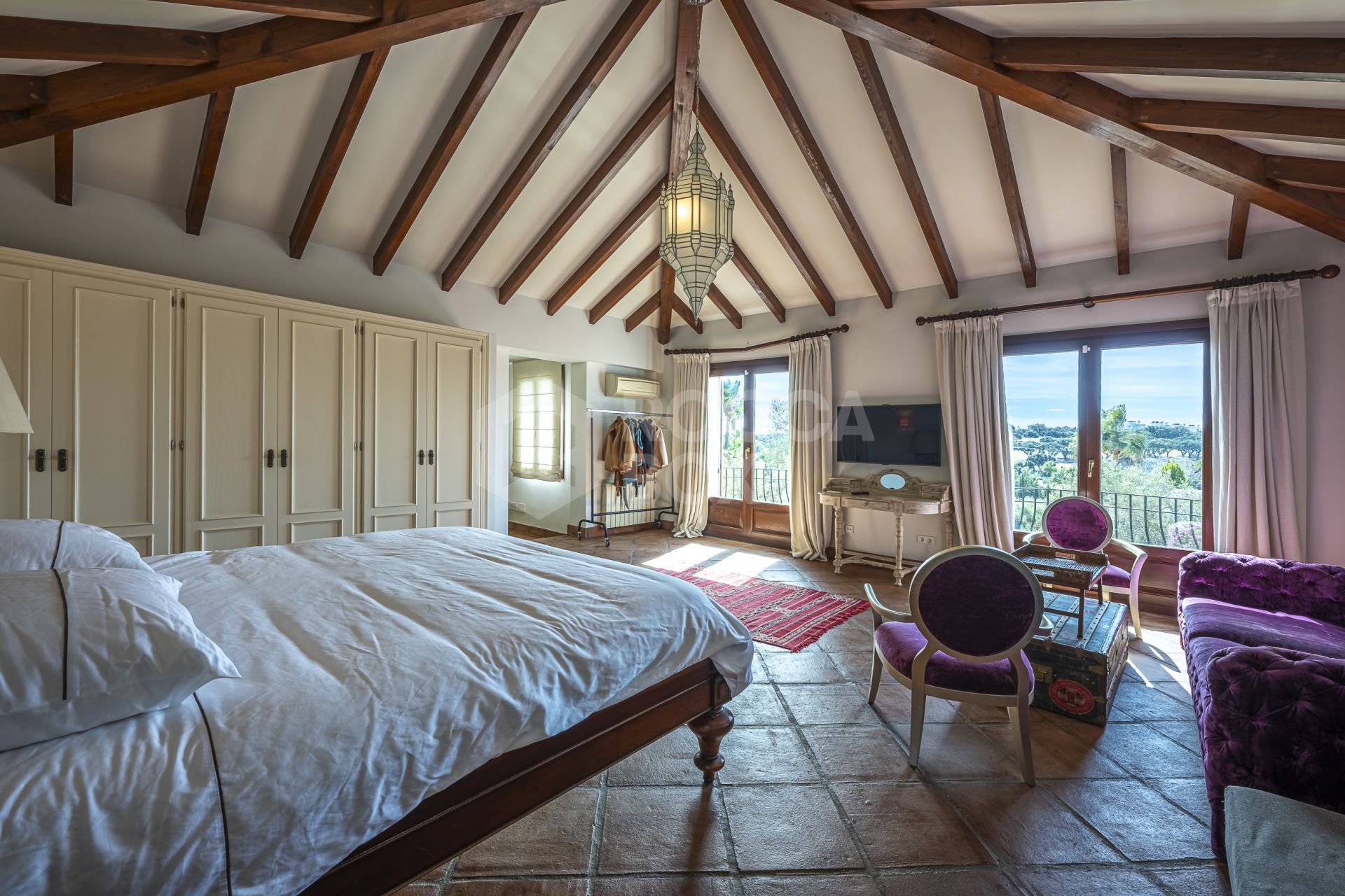 5 bedroom Expansive garden