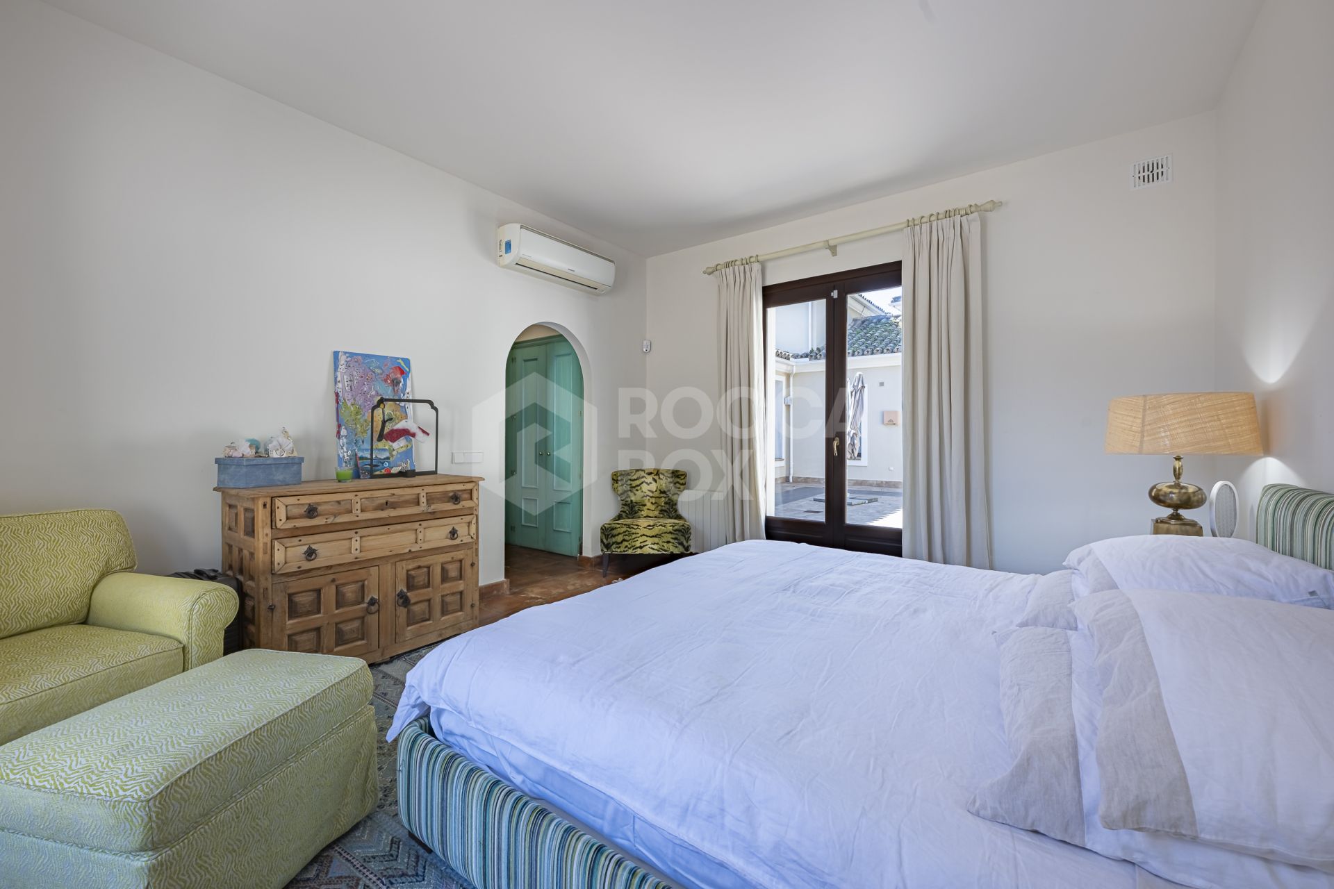 5 bedroom Expansive garden