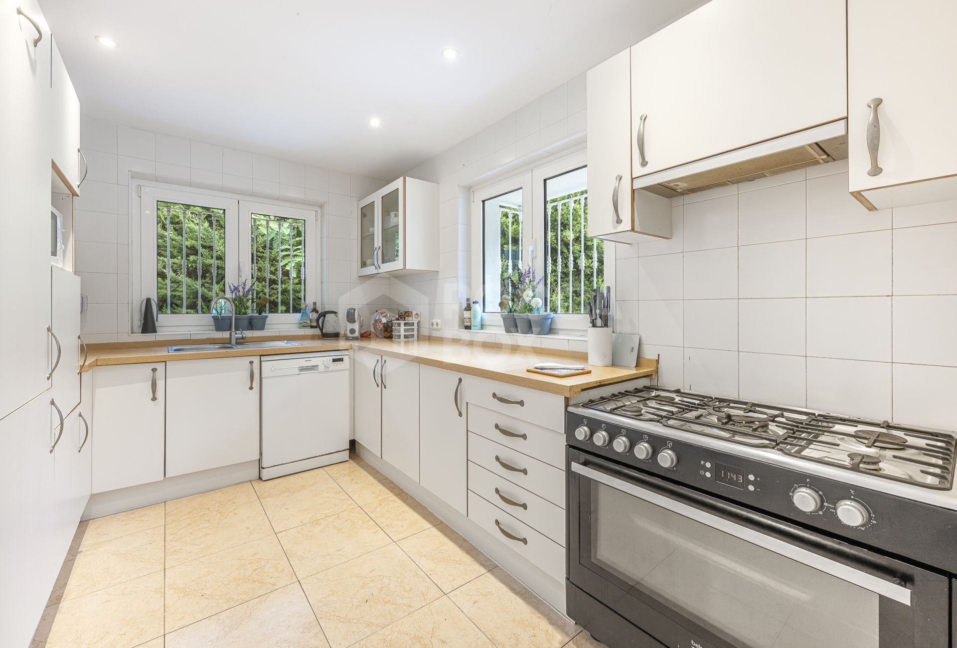 B Zone 4 bedroom villa €950,000