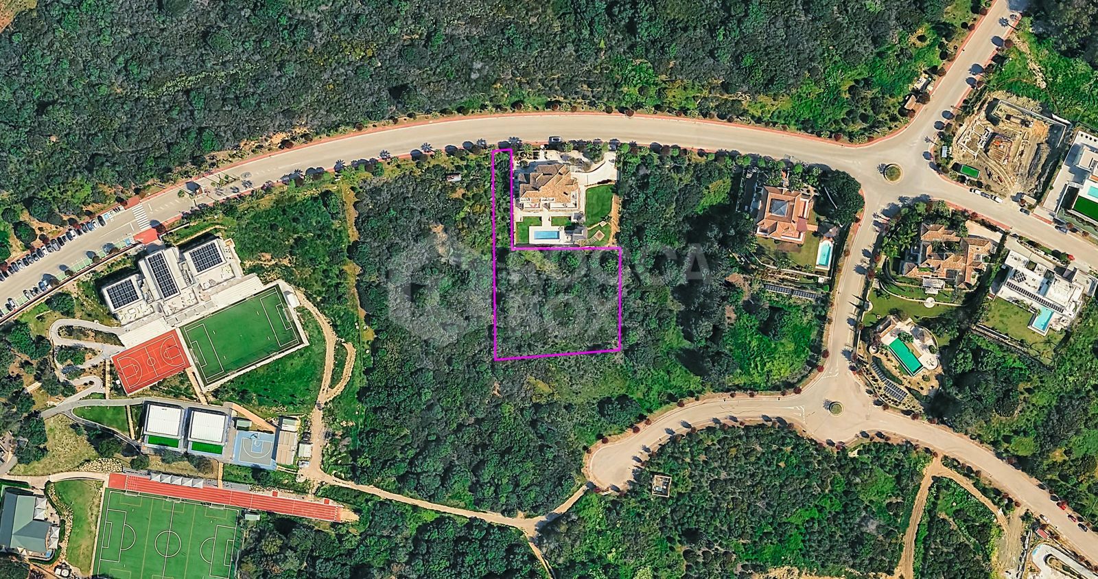 Spacious plot La Reserva