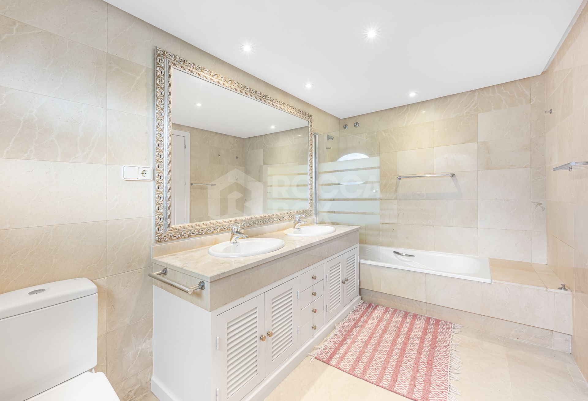 PRIVATE CORNER HOUSE SOTOGRANDE GATED SOTOGOLF