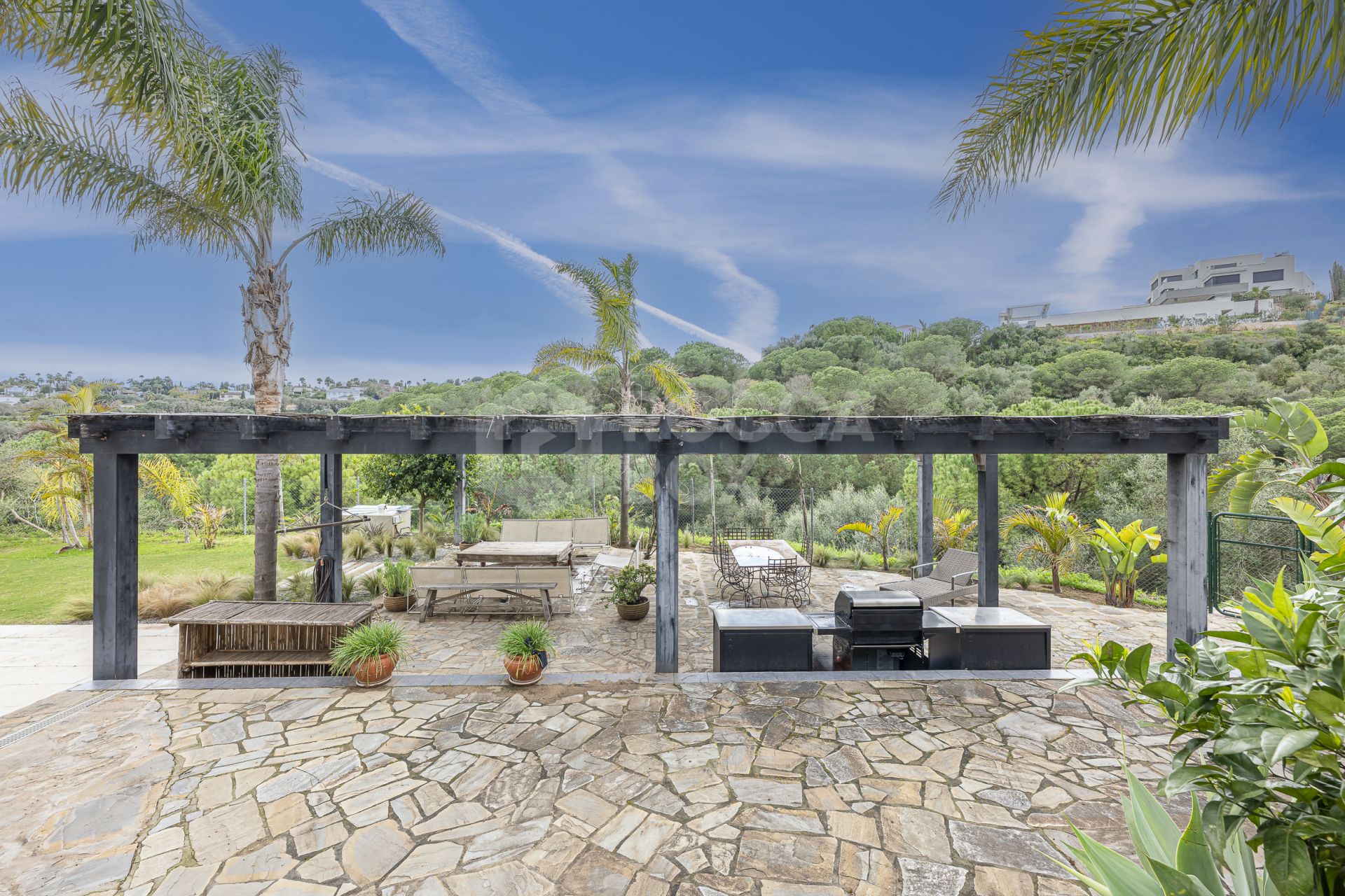 PRIVATE CORNER HOUSE SOTOGRANDE GATED SOTOGOLF