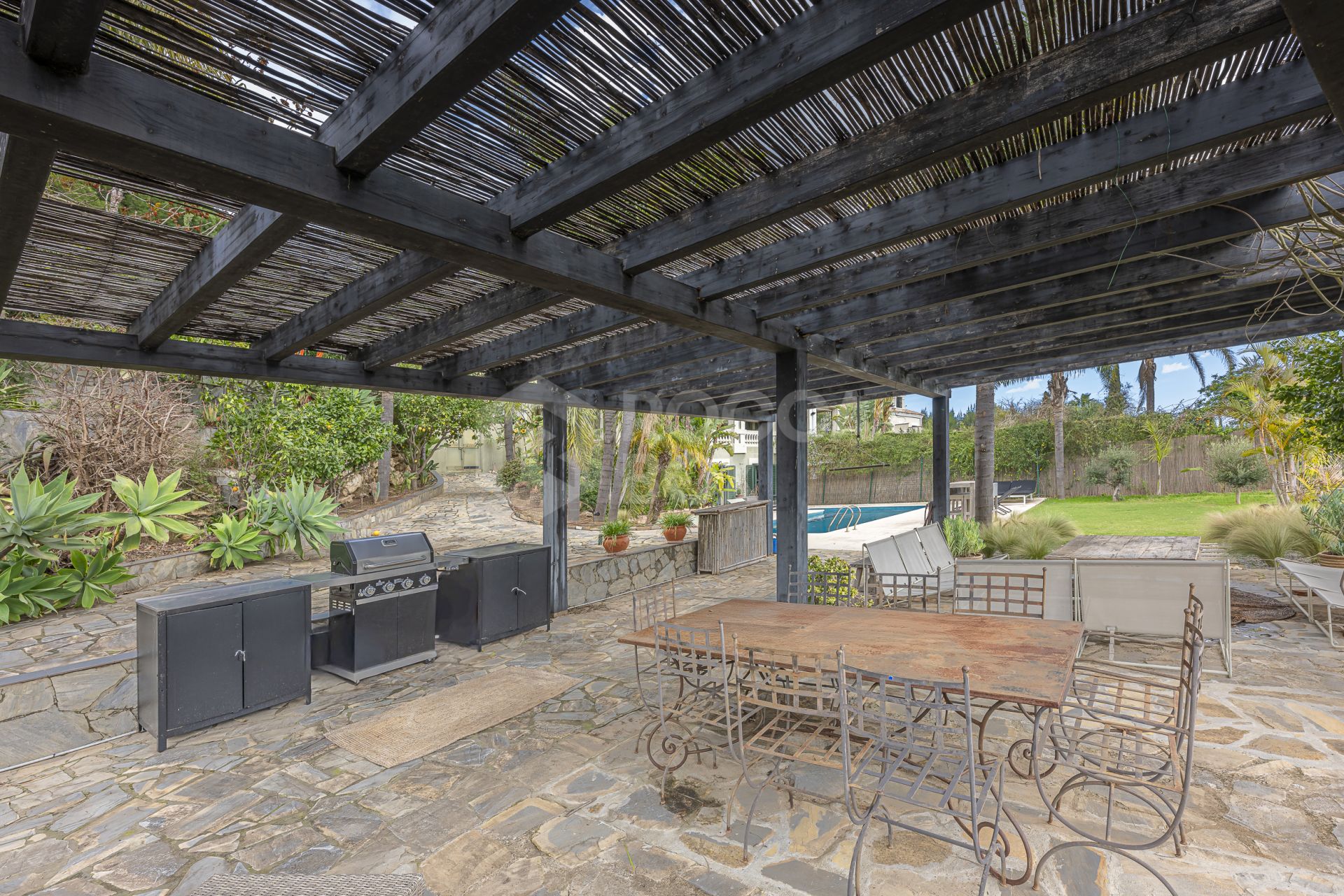 PRIVATE CORNER HOUSE SOTOGRANDE GATED SOTOGOLF