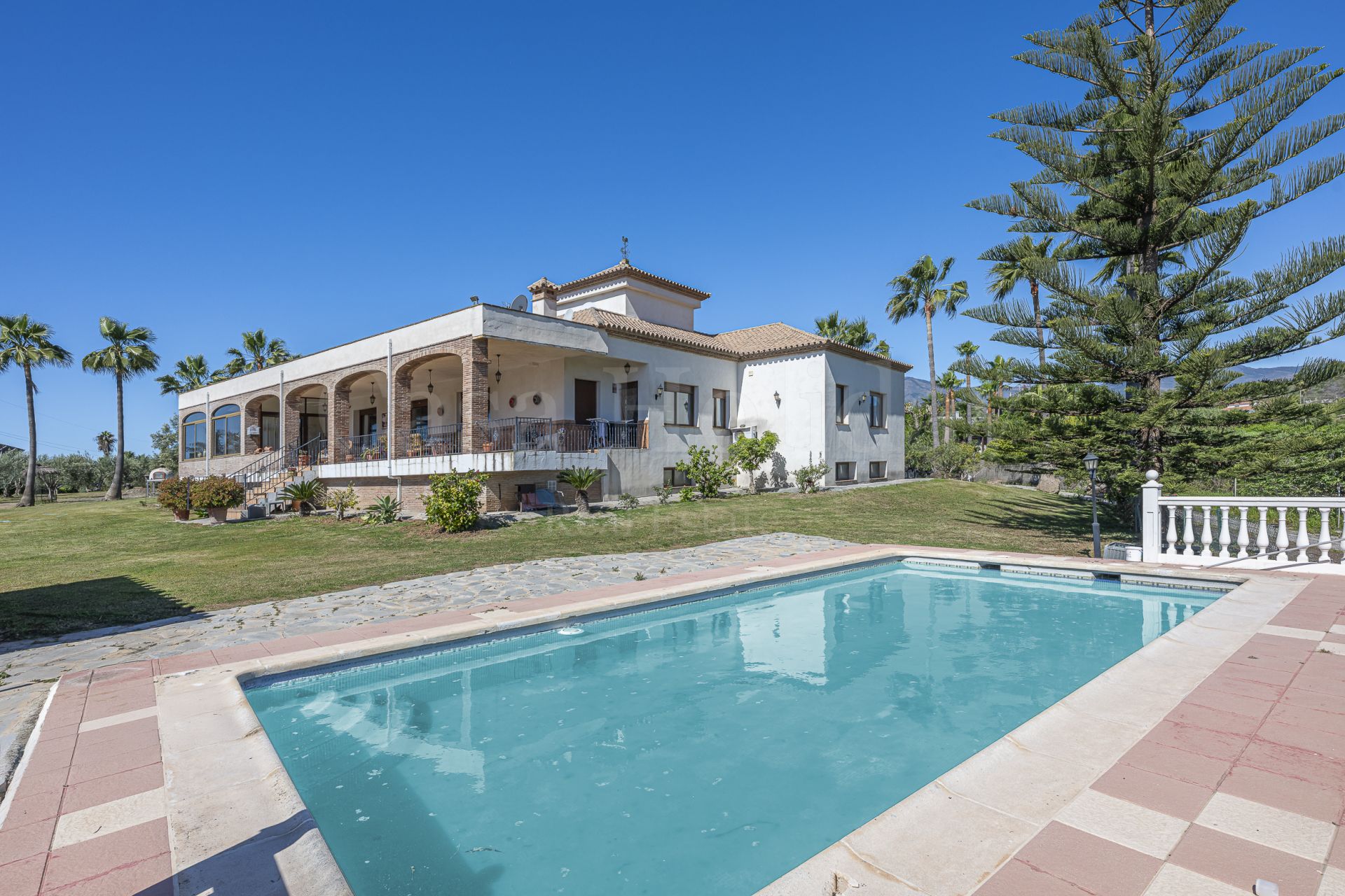 Casa en El Padron, Estepona