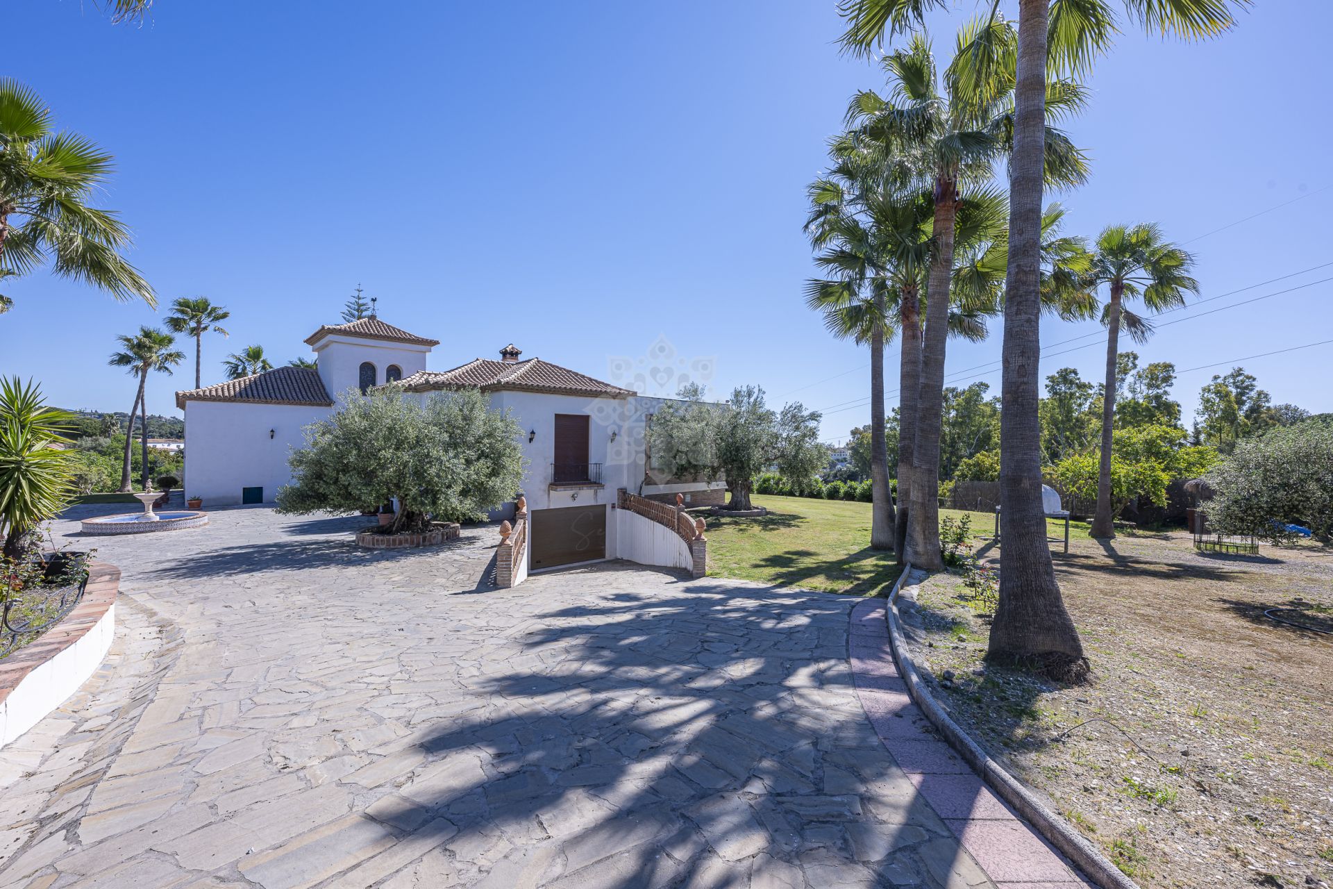 House in El Padron, Estepona