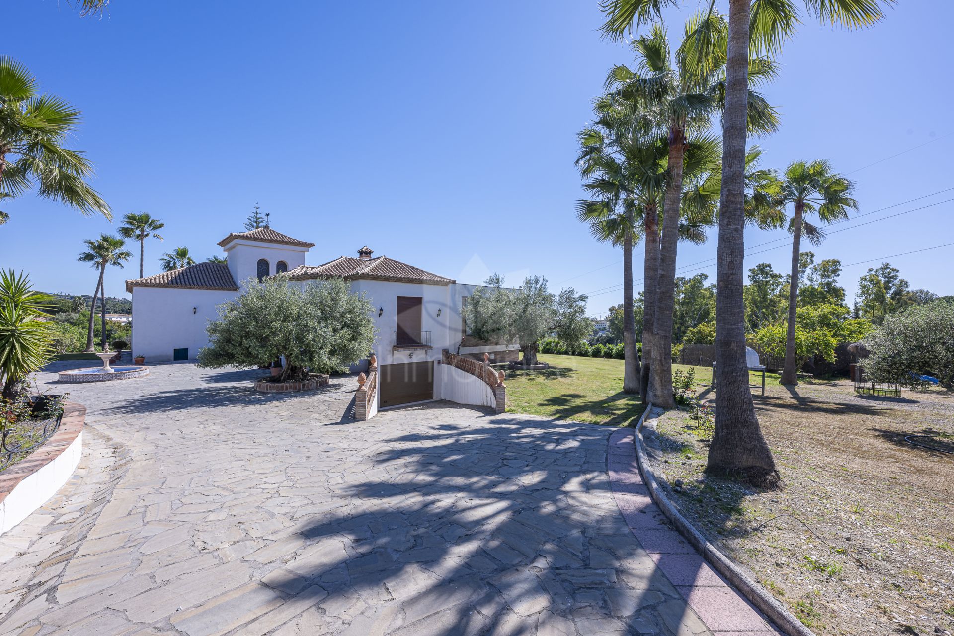House in El Padron, Estepona
