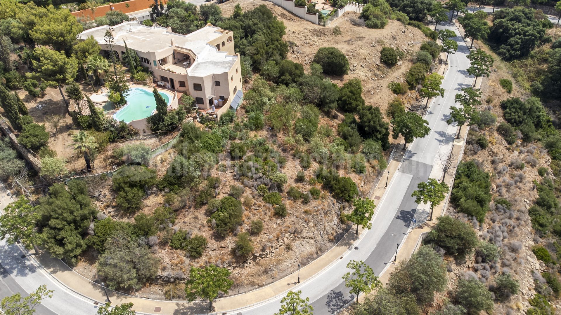 Plot in Elviria Hills, Marbella