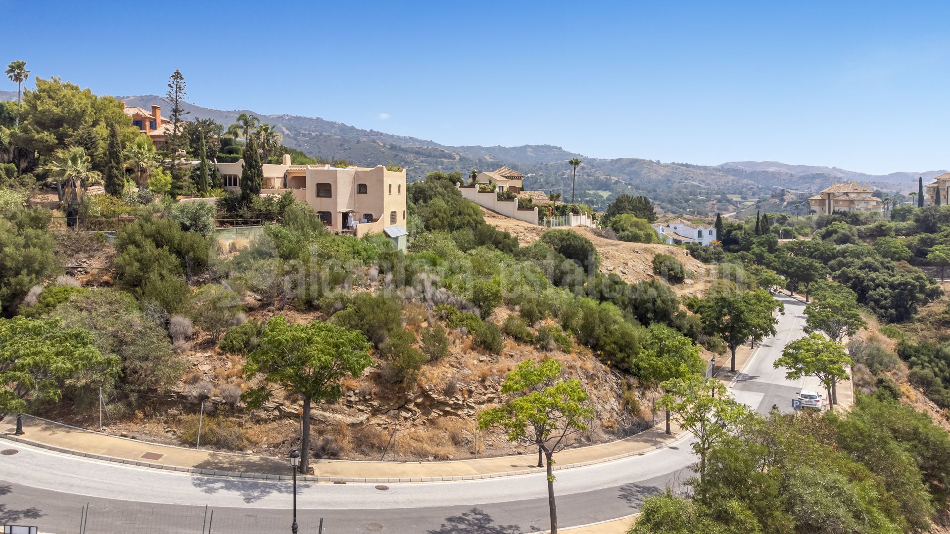 Plot in Elviria Hills, Marbella