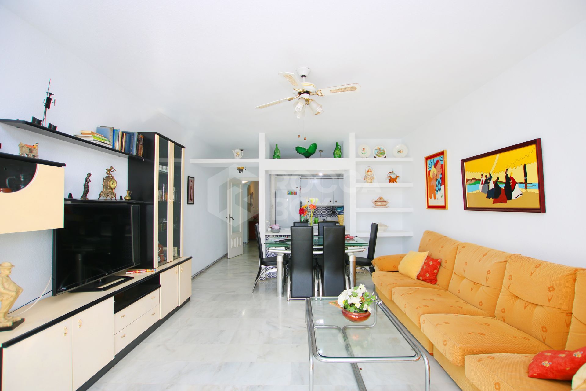 Fantastic apartment offering breathtaking sea views in Fuengirola