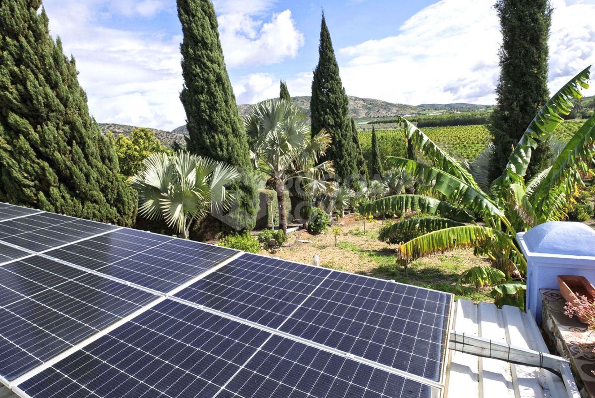 **Finca for Sale in Alhaurín el Grande**