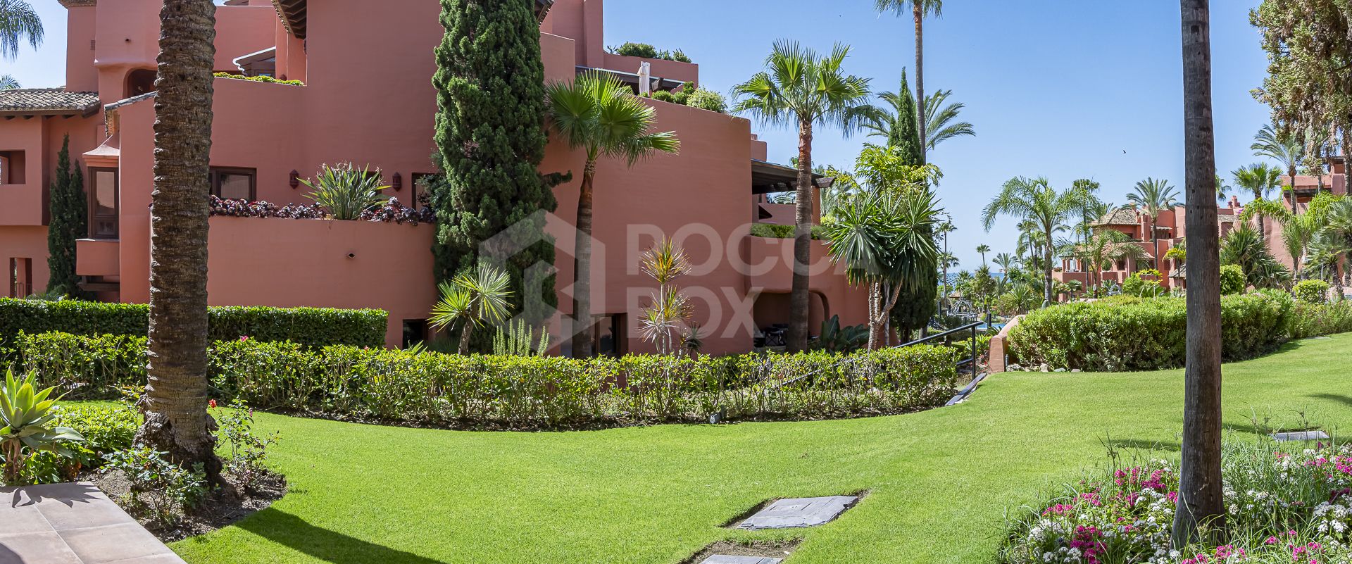 Renovated Luxury ground floor apartment in Five Star Beach Front Urbanisation Torre Bermeja Estepona