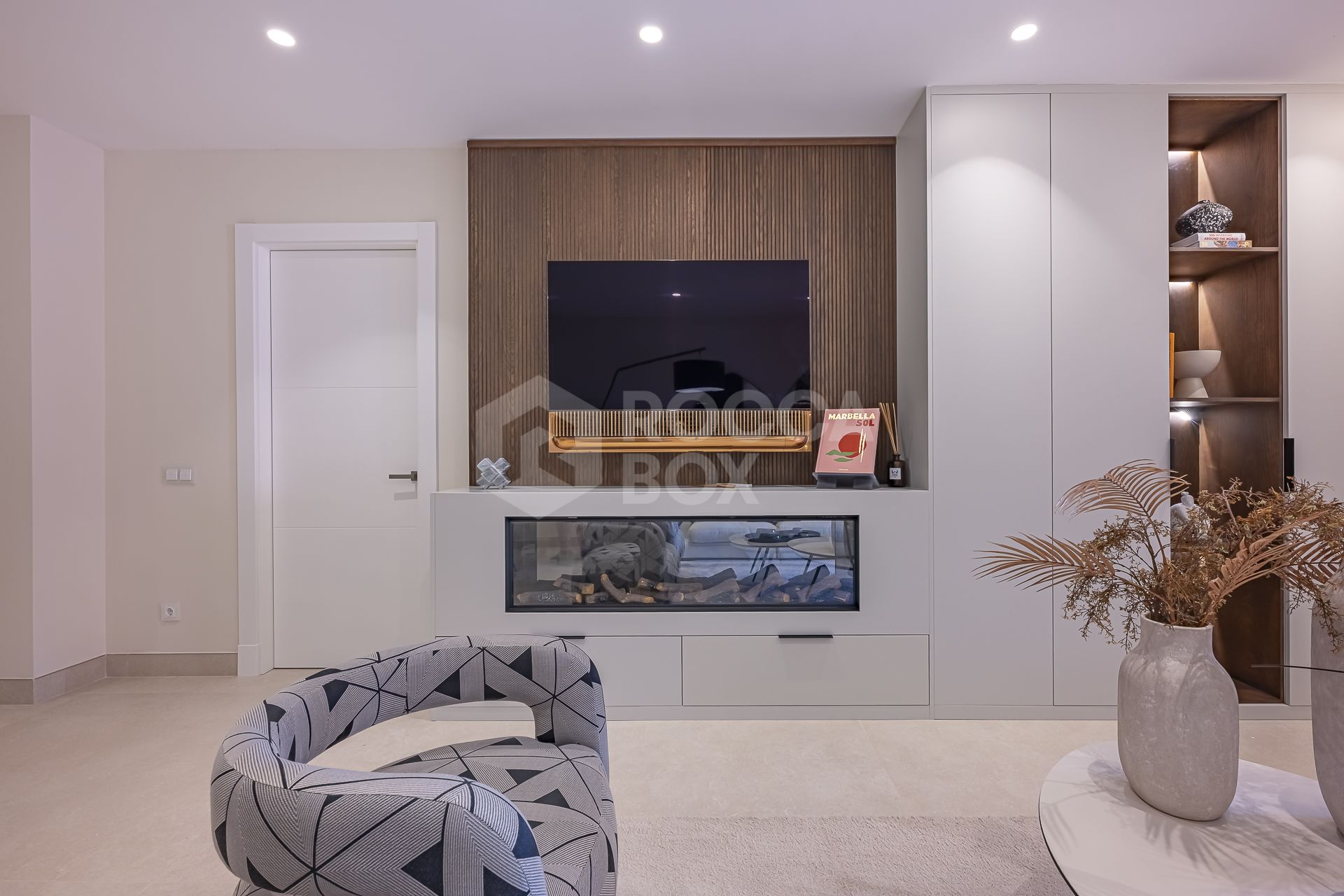 Renovated Luxury ground floor apartment in Five Star Beach Front Urbanisation Torre Bermeja Estepona