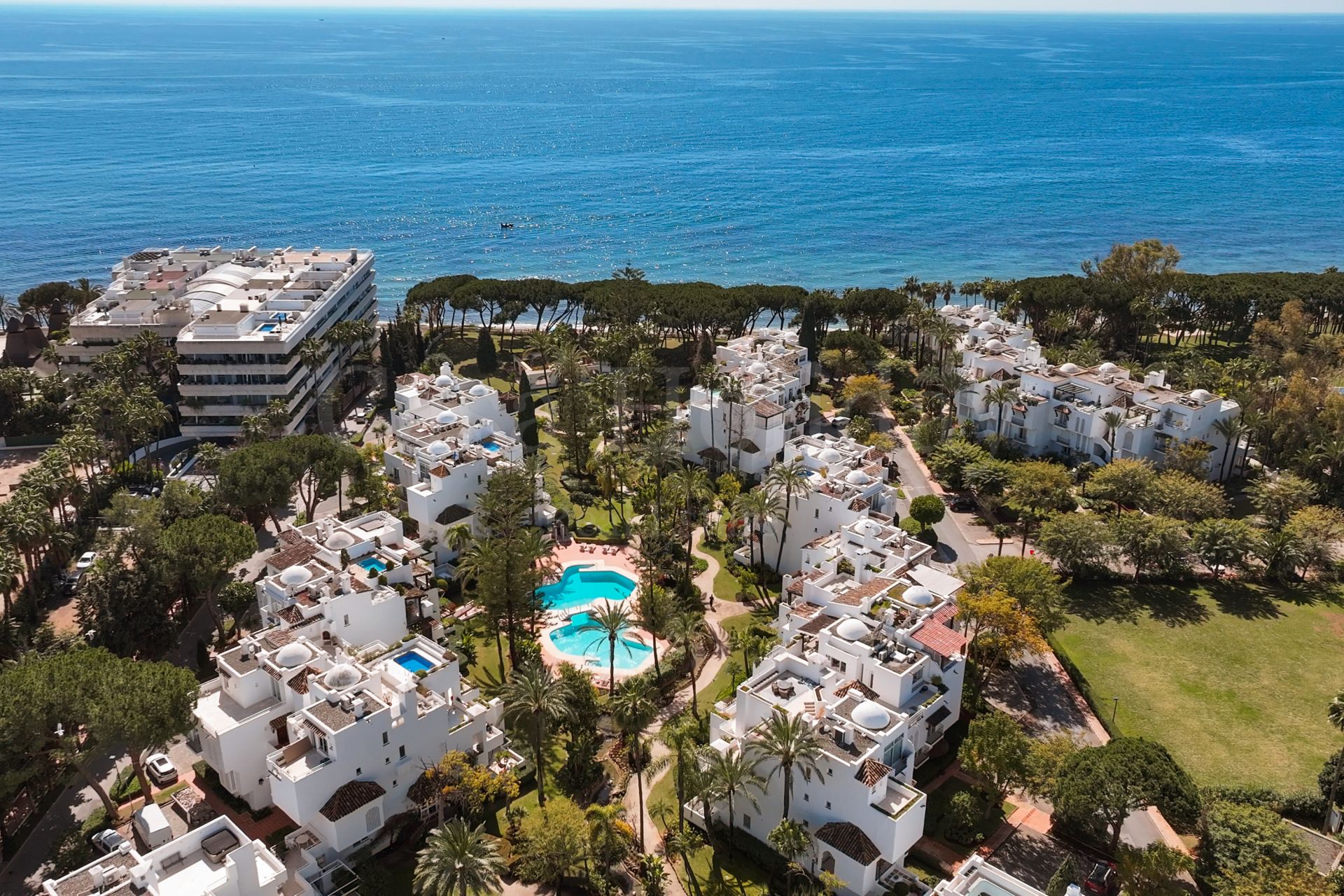Atico Duplex en Alhambra del Mar, Marbella