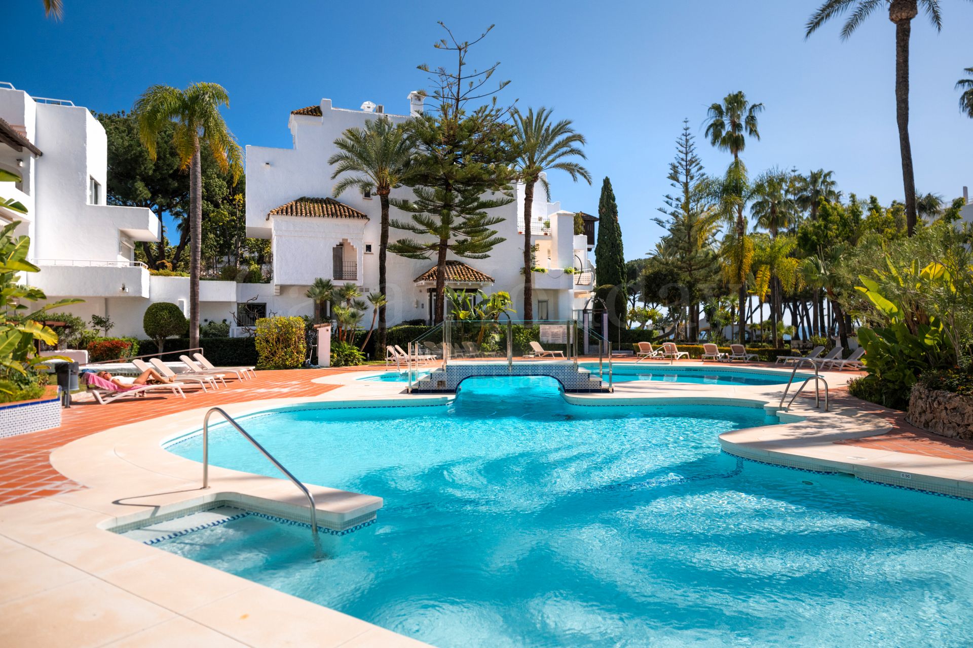 Atico Duplex en Alhambra del Mar, Marbella