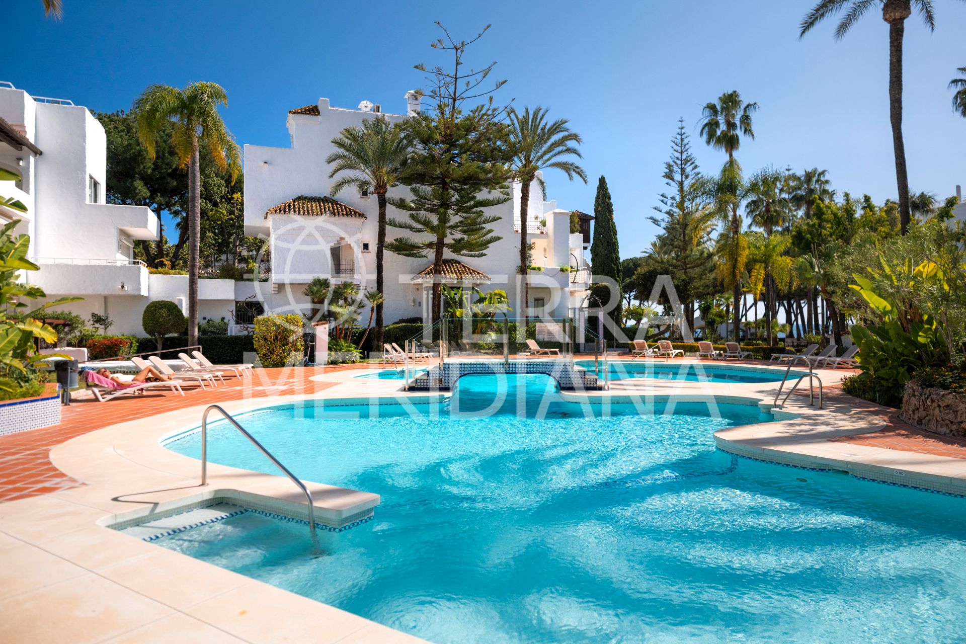 Duplex Penthouse in Alhambra del Mar, Marbella