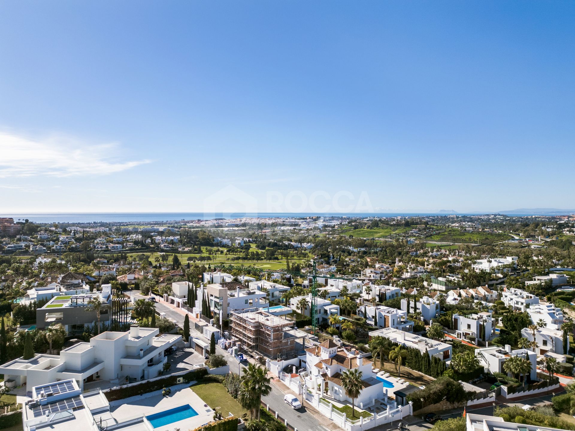 Newly renovated penthouse in La Quinta Village with panoramic sea views, spacious terraces and gated community living near Puerto Banús and top golf courses.