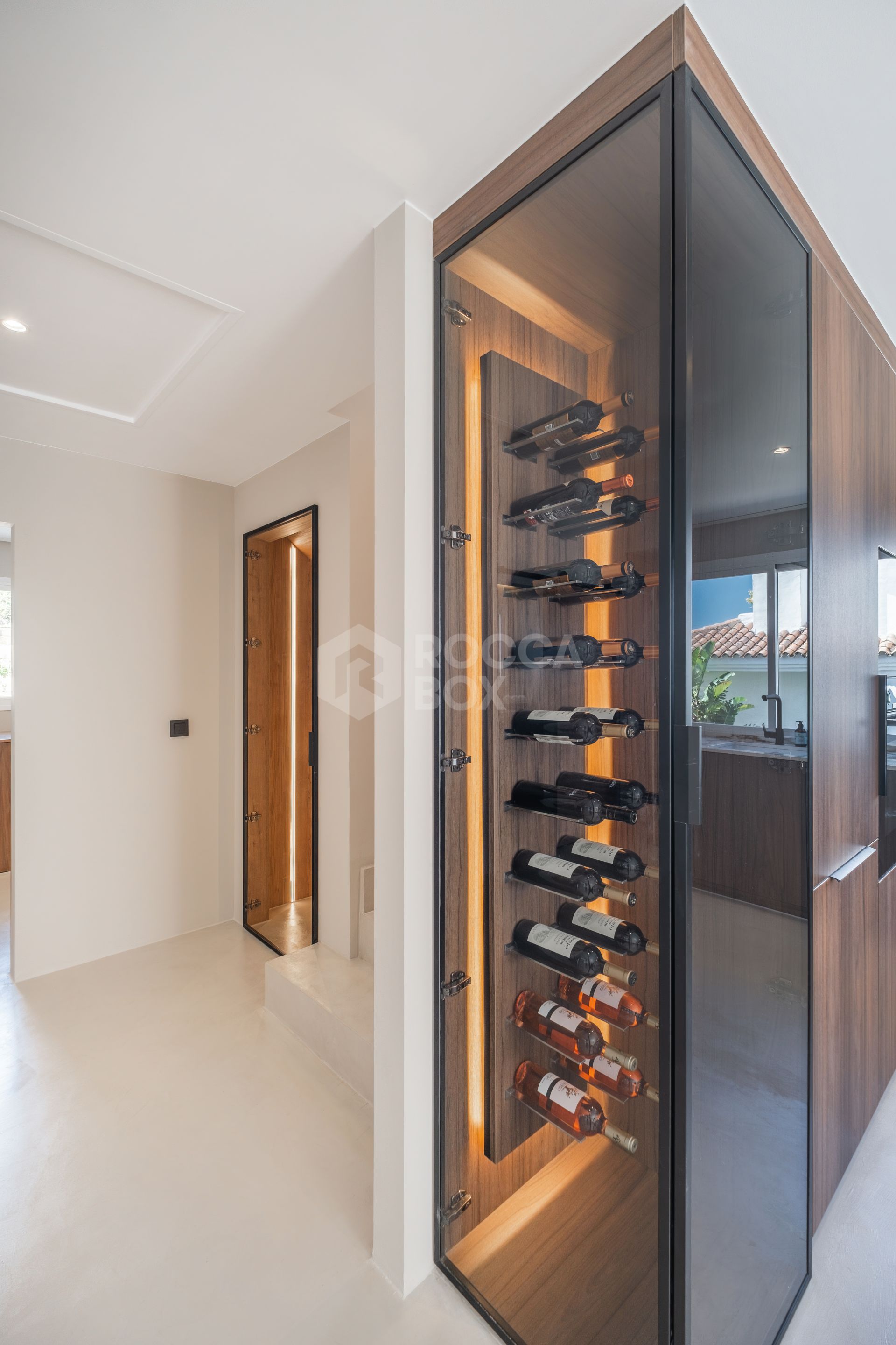 Newly renovated penthouse in La Quinta Village with panoramic sea views, spacious terraces and gated community living near Puerto Banús and top golf courses.