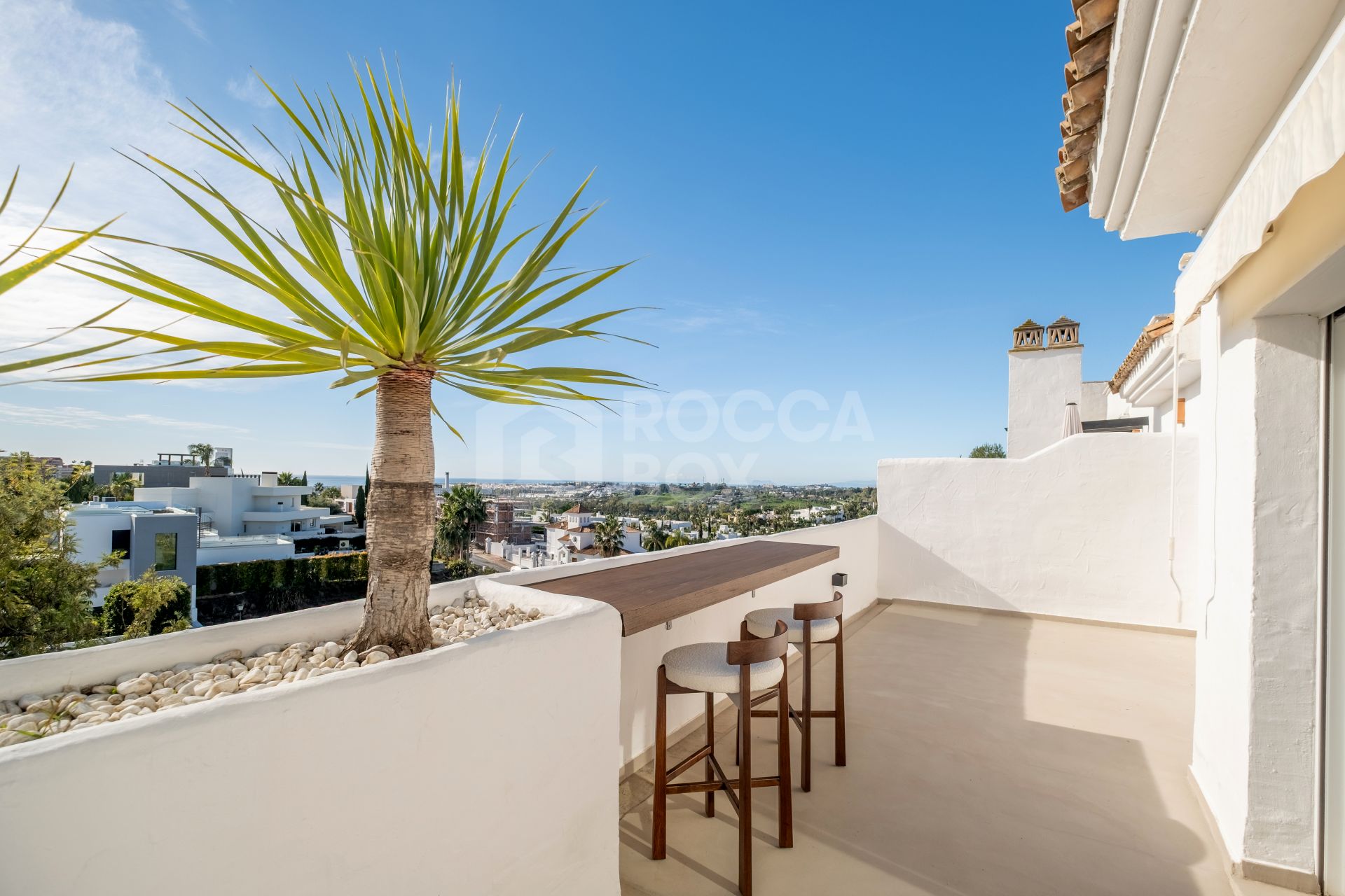 Newly renovated penthouse in La Quinta Village with panoramic sea views, spacious terraces and gated community living near Puerto Banús and top golf courses.