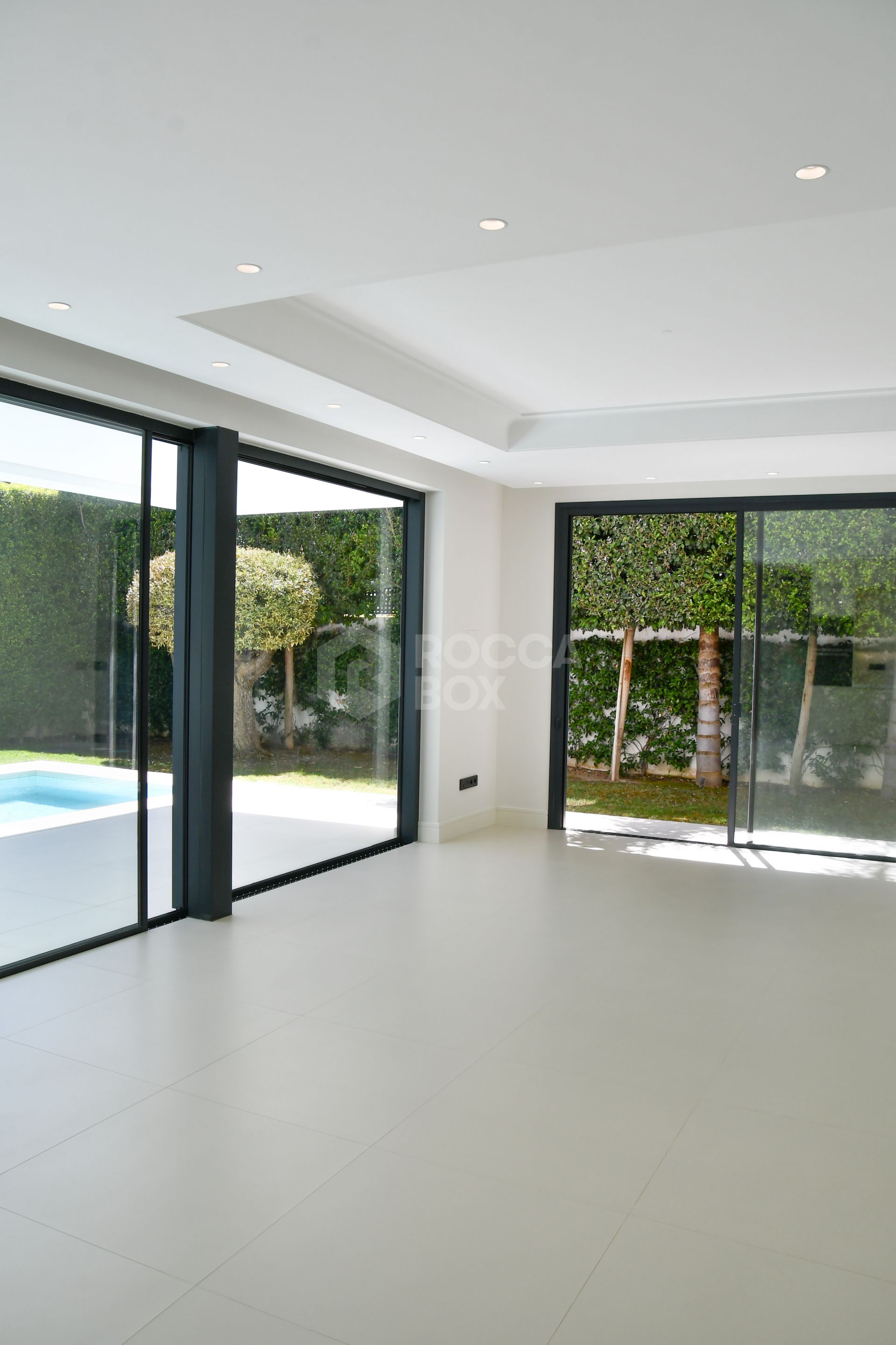 Luxury Brand New Villa, Golden Mile