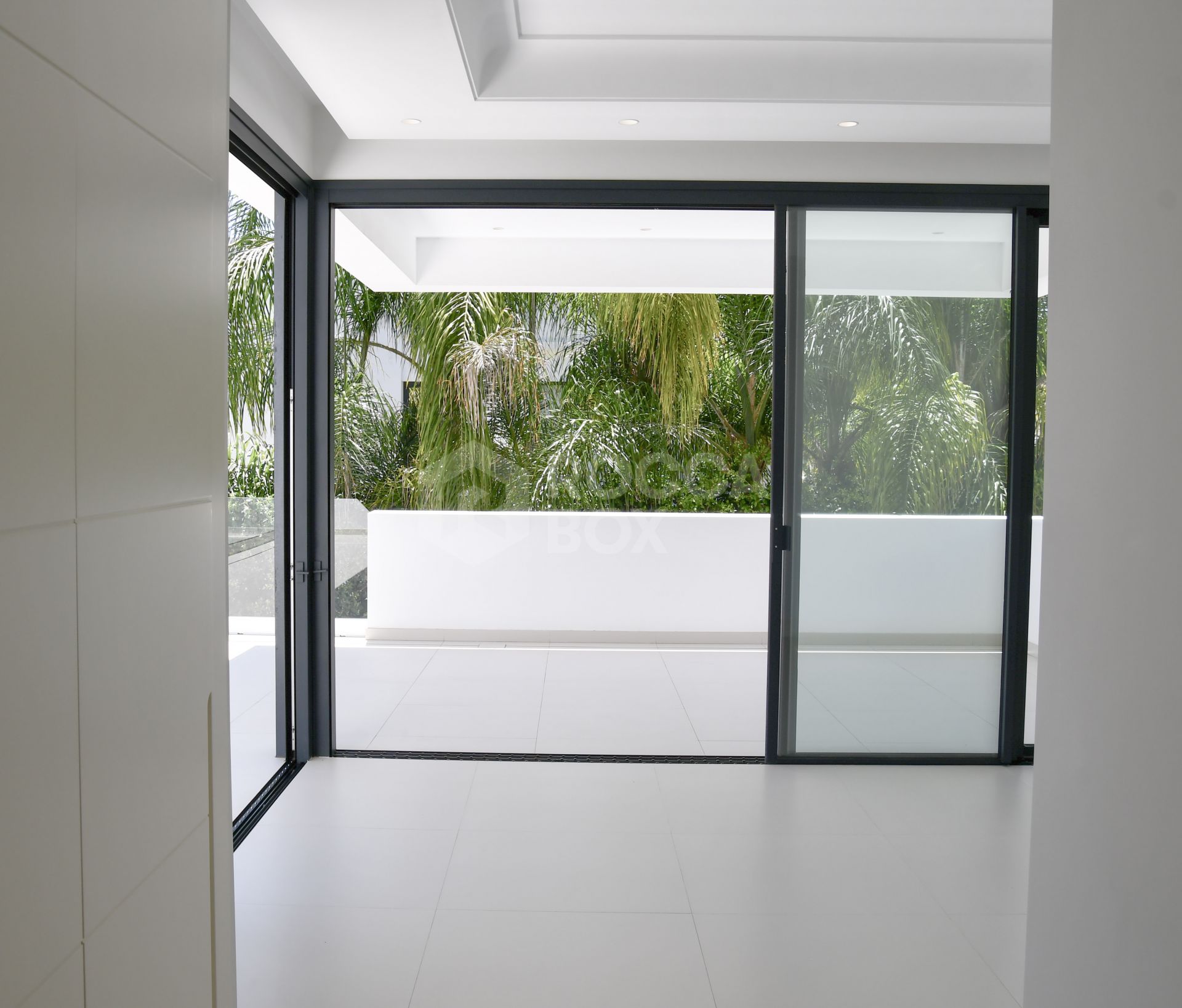 Luxury Brand New Villa, Golden Mile