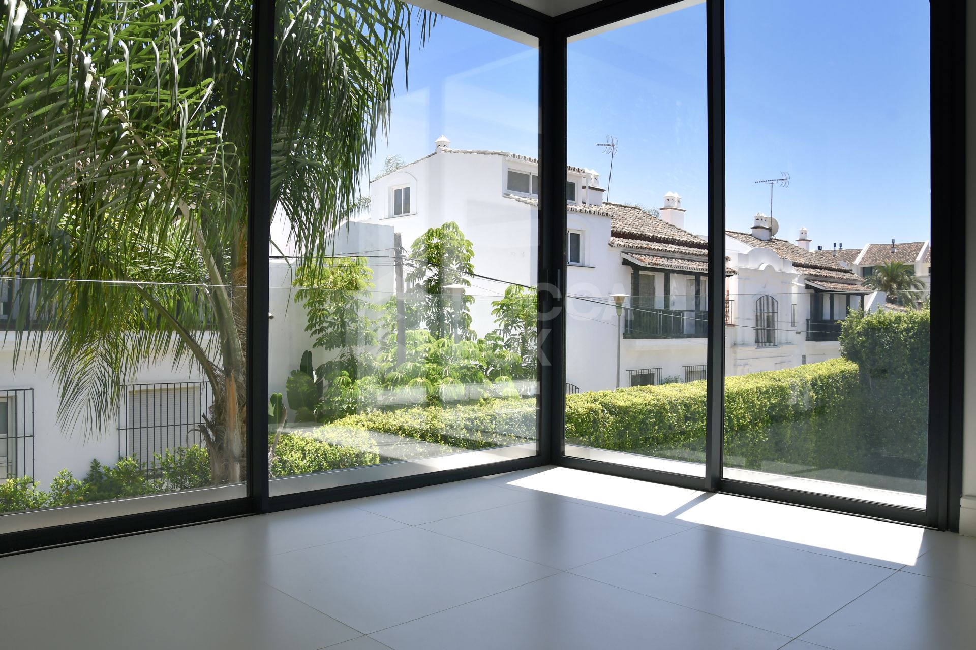 Luxury Brand New Villa, Golden Mile