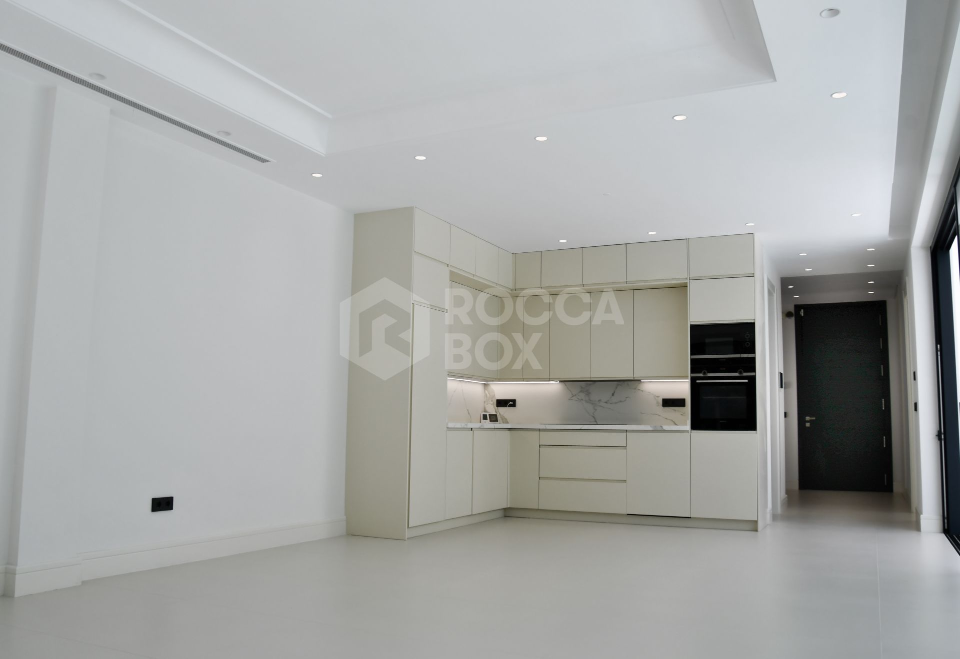 Luxury Brand New Villa, Golden Mile