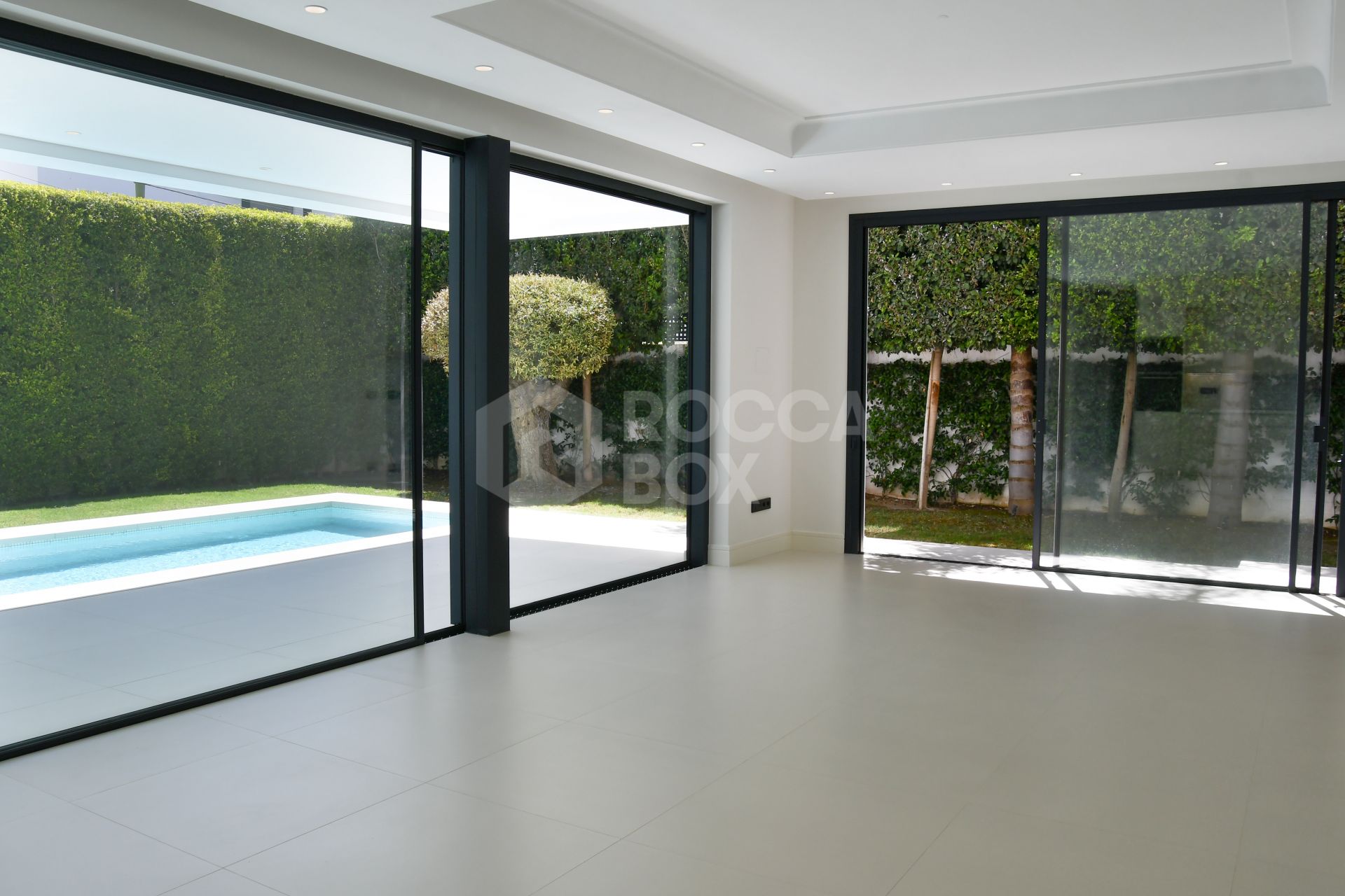 Luxury Brand New Villa, Golden Mile