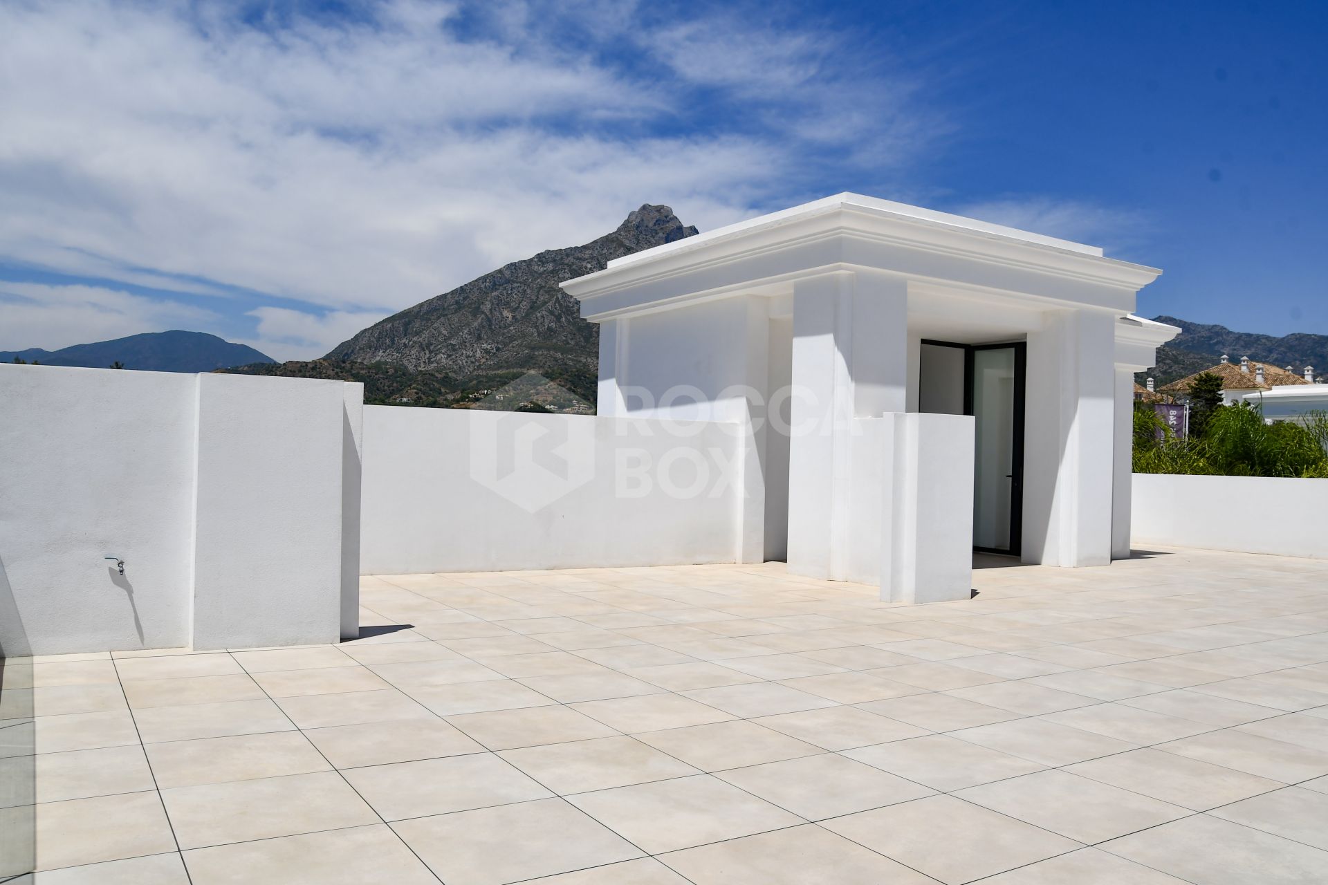 EXCLUSIVE DETACHED VILLAS IN LOMAS DE MARBELLA CLUB